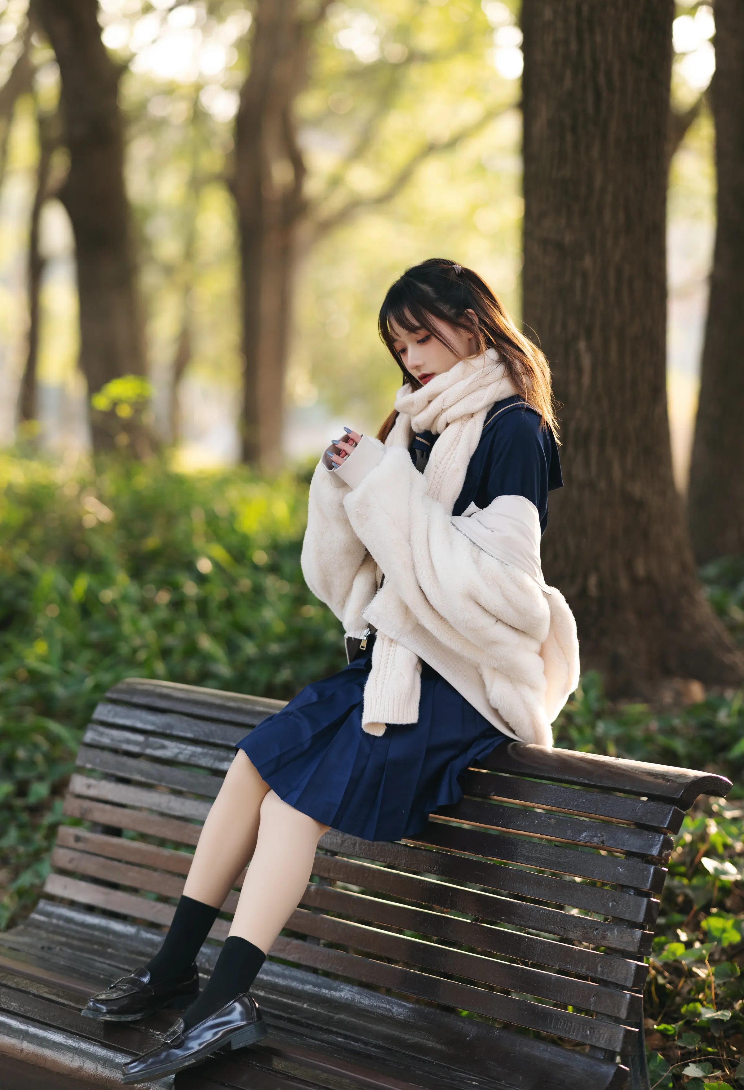颜值博主_兔子Zzz不吃胡萝卜_No.064 &ndash; 初冬 主题写真 [34P]Xiuren秀人写真高清美女套图写真下载-看套图看套图