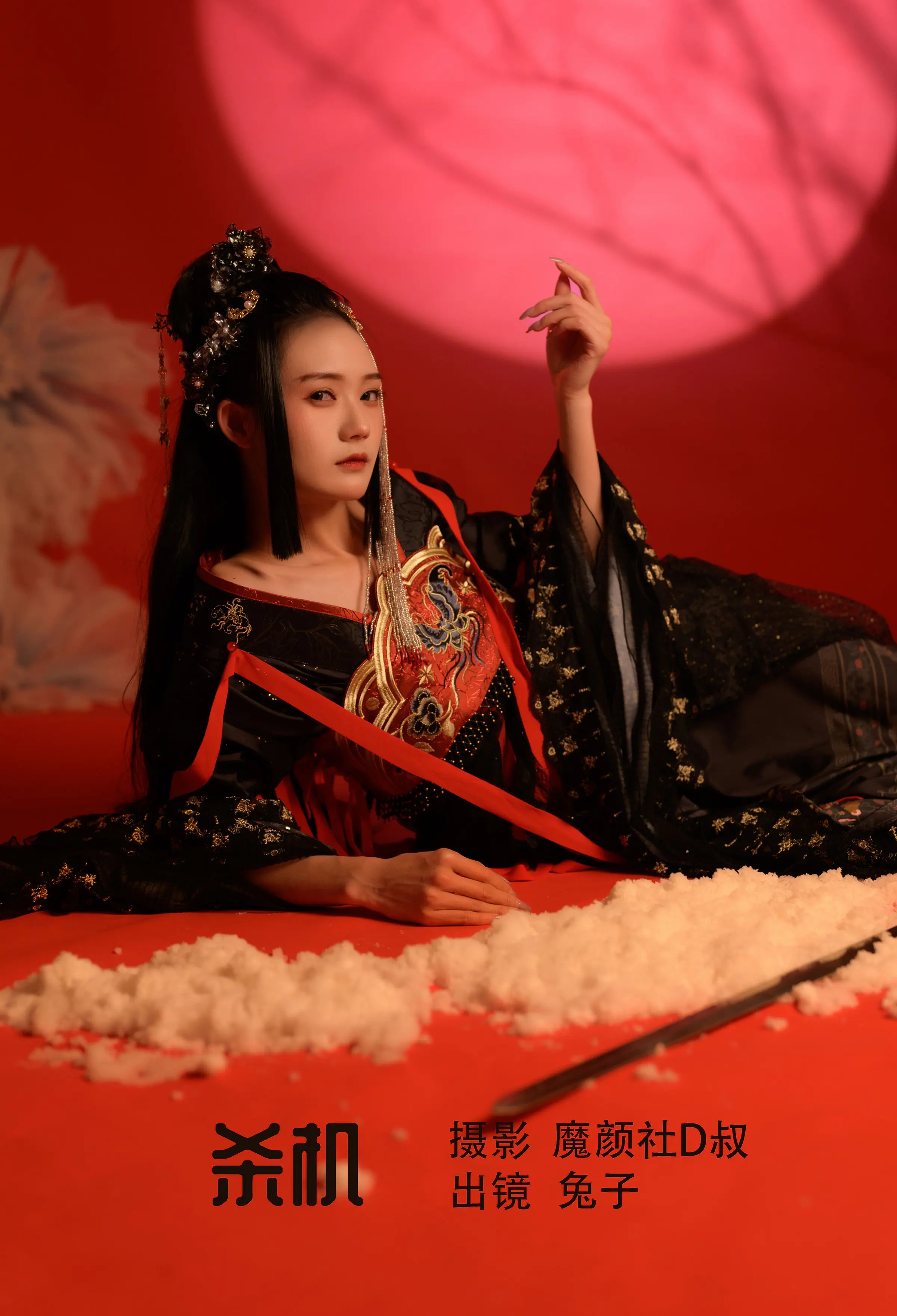 颜值博主_兔子Zzz不吃胡萝卜_No.071 &ndash; 杀机 主题写真 [23P]Xiuren秀人写真高清美女套图写真下载-看套图看套图