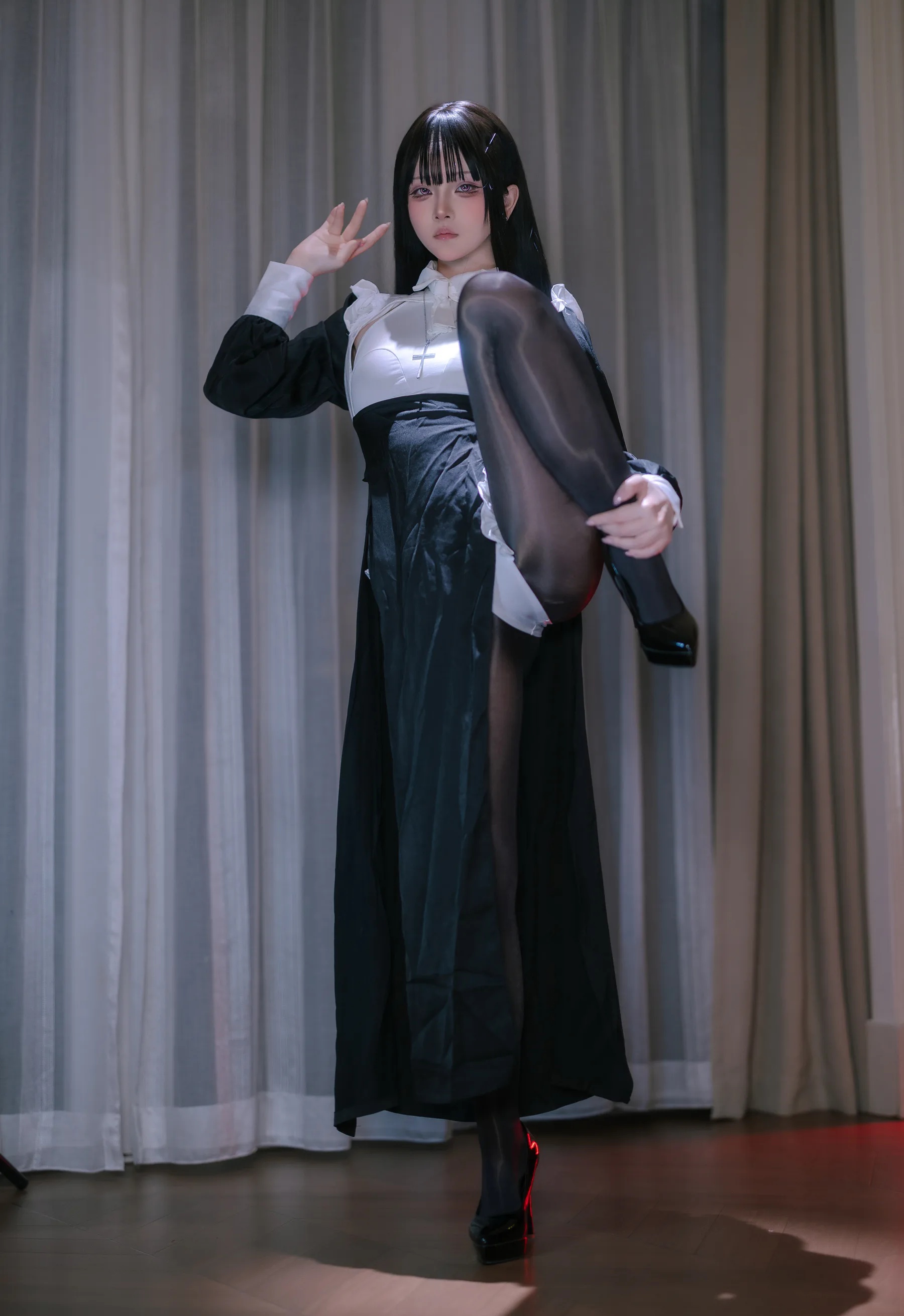 动漫博主_屿鱼Yukako_No.086 &ndash; 黑丝修女 主题写真 [40P]-看套图