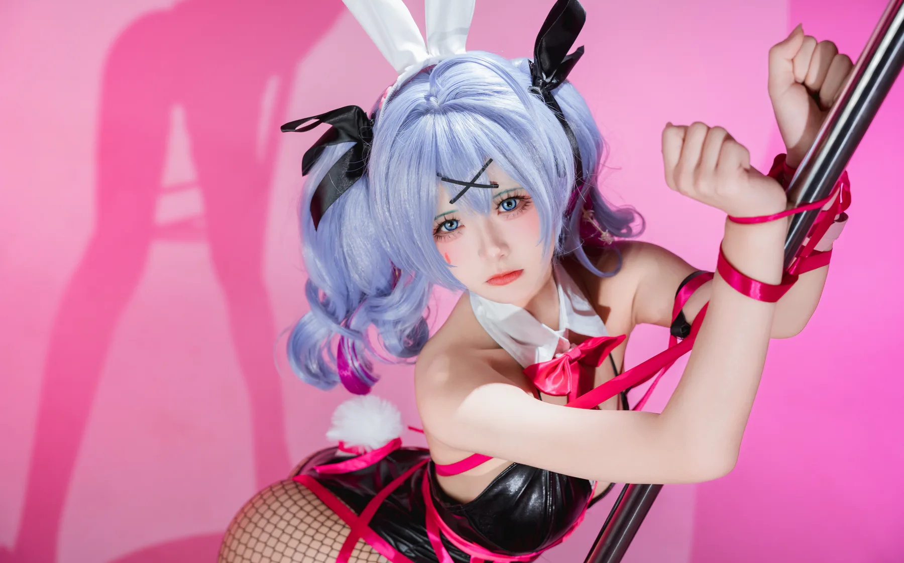 人气Coser美女_九柒喵_No.014 初音未来 兔子洞 [26P]Xiuren秀人写真高清美女套图写真下载-看套图看套图