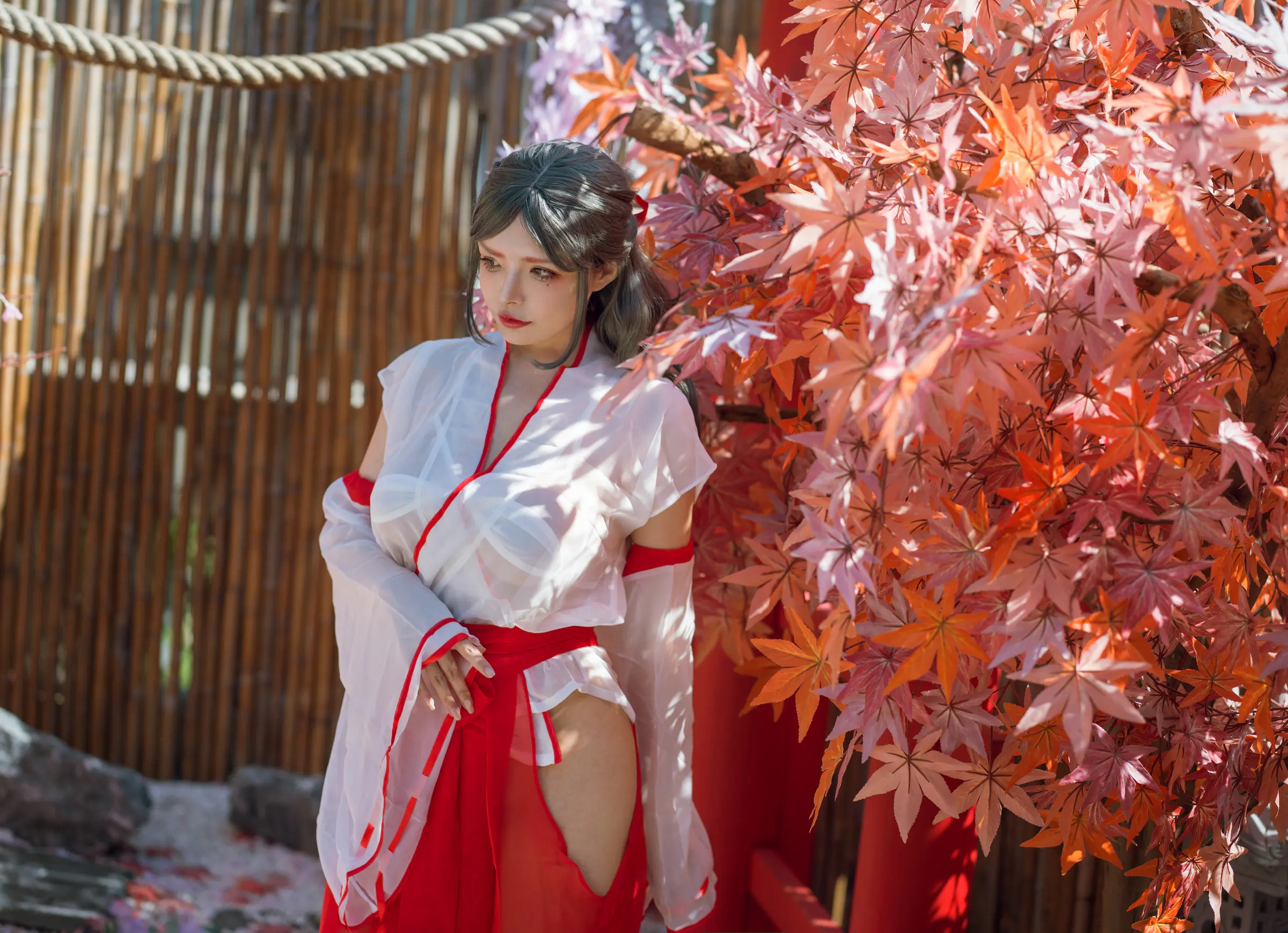 成熟御姐_秋和柯基_No.105 &ndash; 汤池巫女 主题写真 [53P]Xiuren秀人写真高清美女套图写真下载-看套图看套图