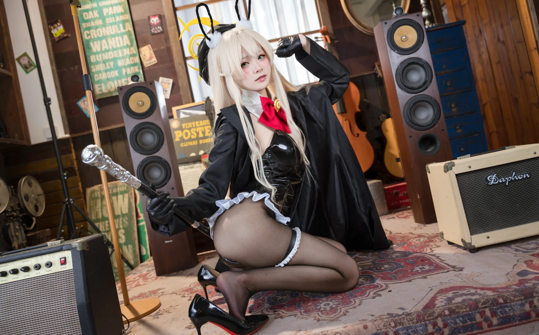 人气Coser美女_九柒喵_No.052 笑面兔女郎 主题写真 [36P]Xiuren秀人写真高清美女套图写真下载-看套图看套图