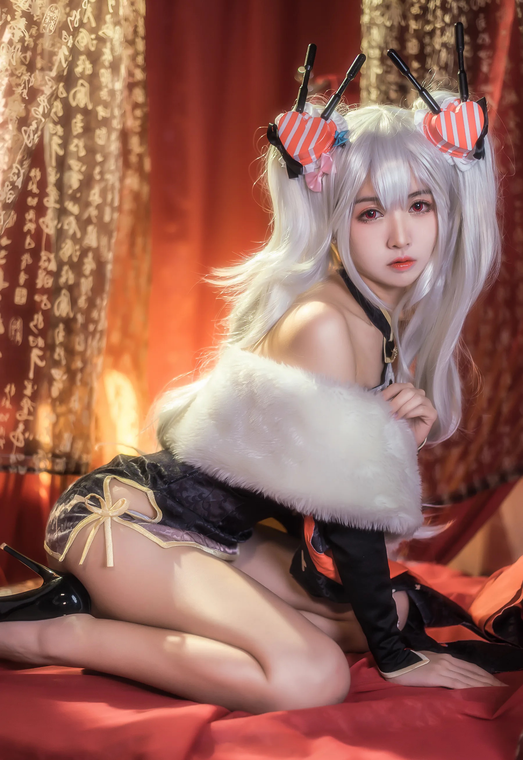 动漫博主_鳗鱼霏儿_No.048 碧蓝华裳 吸血鬼 主题写真 [12P]Xiuren秀人写真高清美女套图写真下载-看套图看套图
