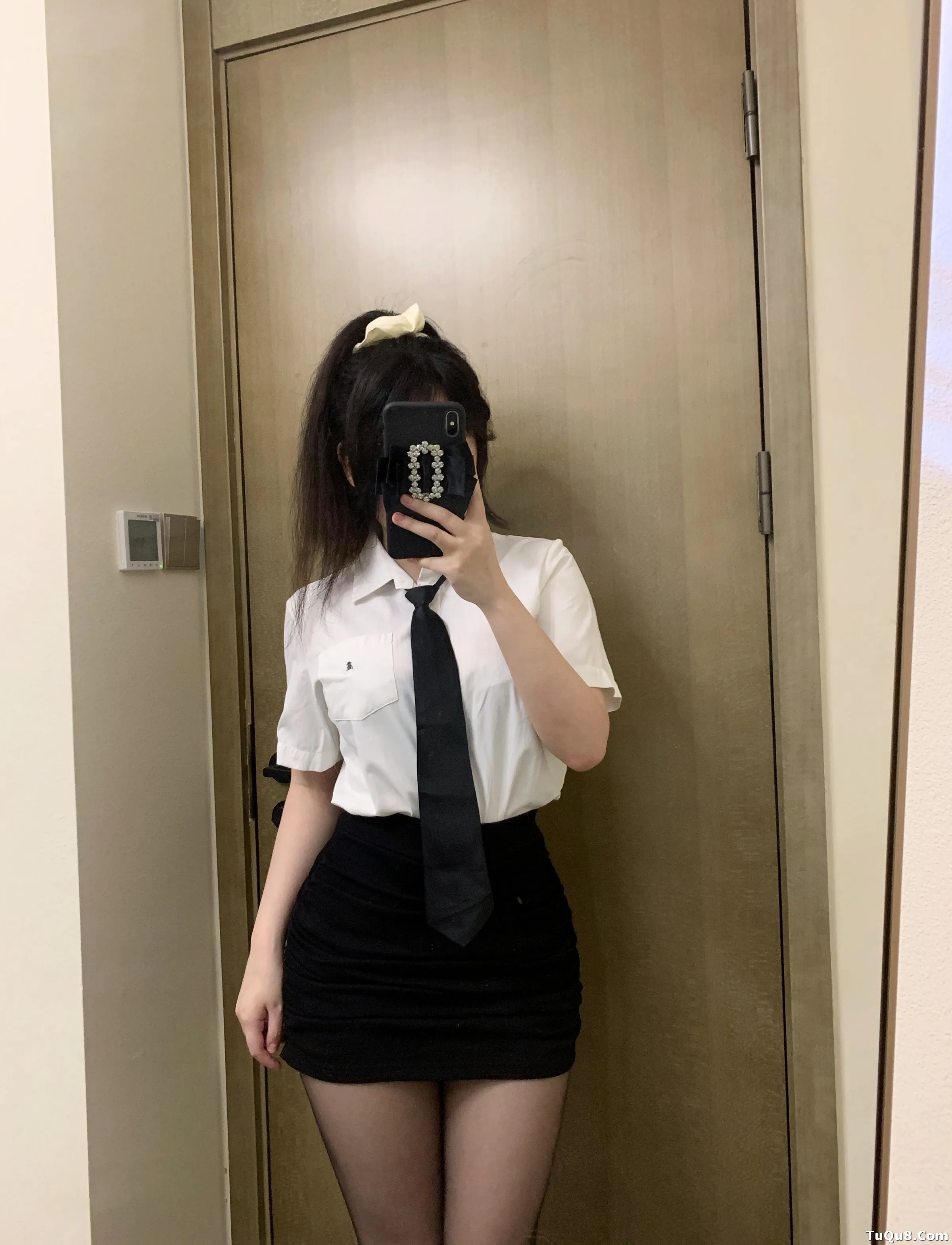 Coser美女_是依酱吖_No.043 OL 2 主题写真 [40P]Xiuren秀人写真高清美女套图写真下载-看套图看套图
