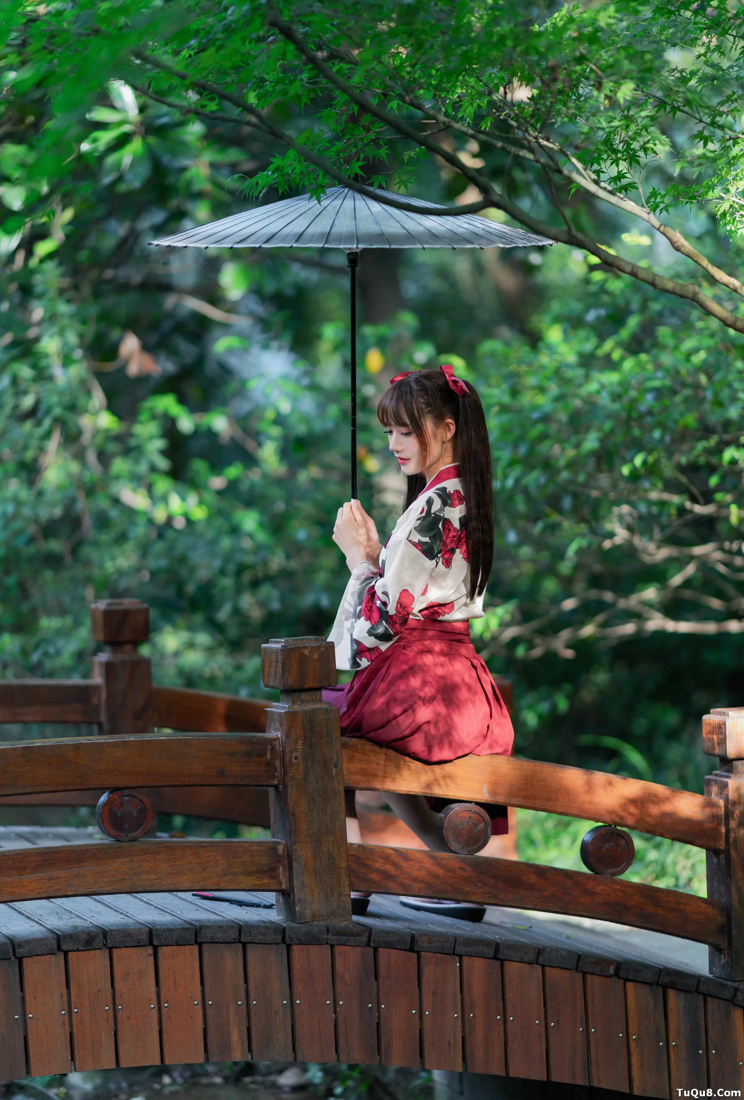 颜值博主_兔子Zzz不吃胡萝卜_No.047 &ndash; 纳凉 主题写真 [35P]Xiuren秀人写真高清美女套图写真下载-看套图看套图