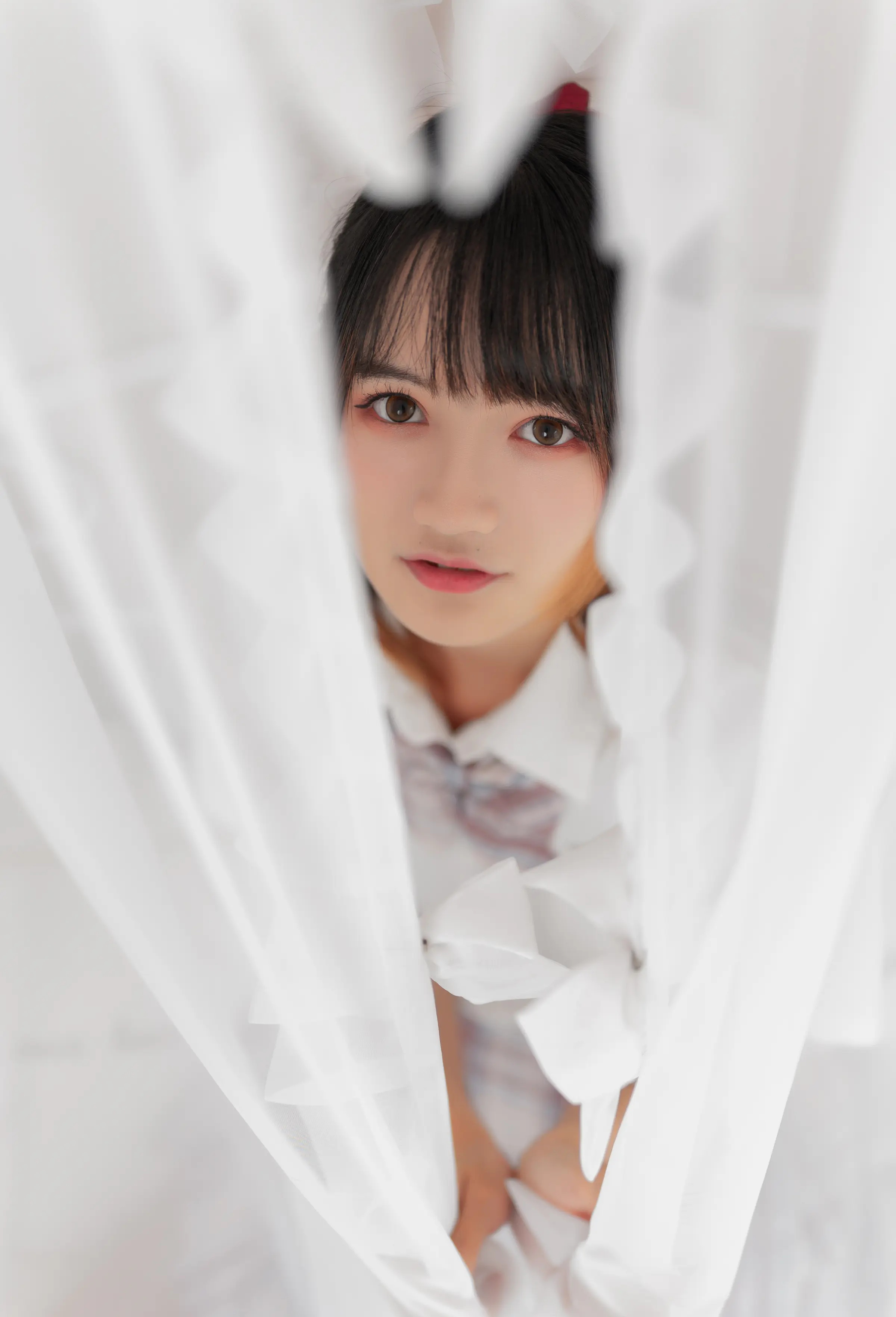 颜值博主_兔子Zzz不吃胡萝卜_No.051 &ndash; 少女心事 主题写真 [31P]Xiuren秀人写真高清美女套图写真下载-看套图看套图
