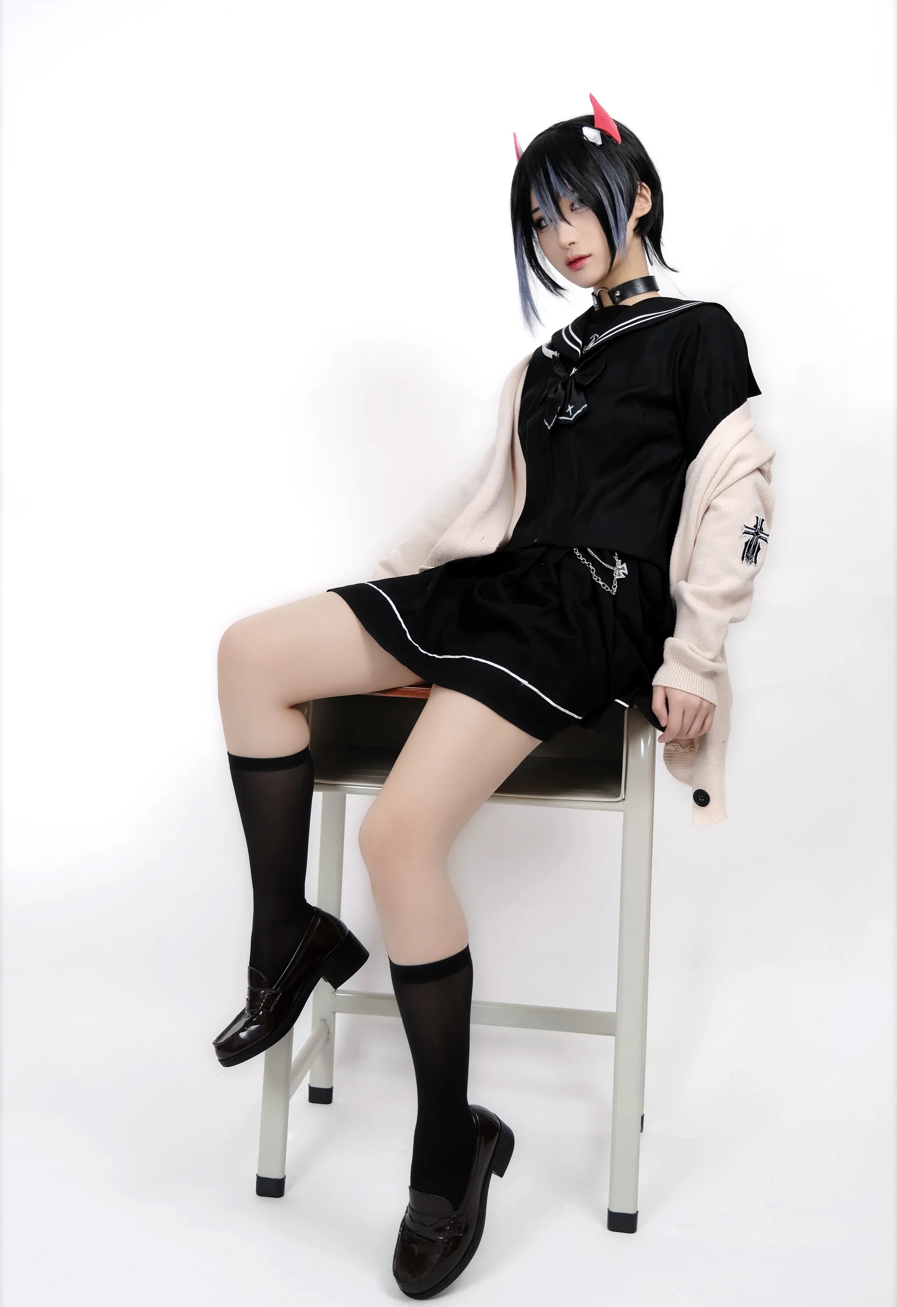 颜值博主_幼愛Youmeko_No.010 &ndash; 胡滕JK 主题写真 [41P]Xiuren秀人写真高清美女套图写真下载-看套图看套图