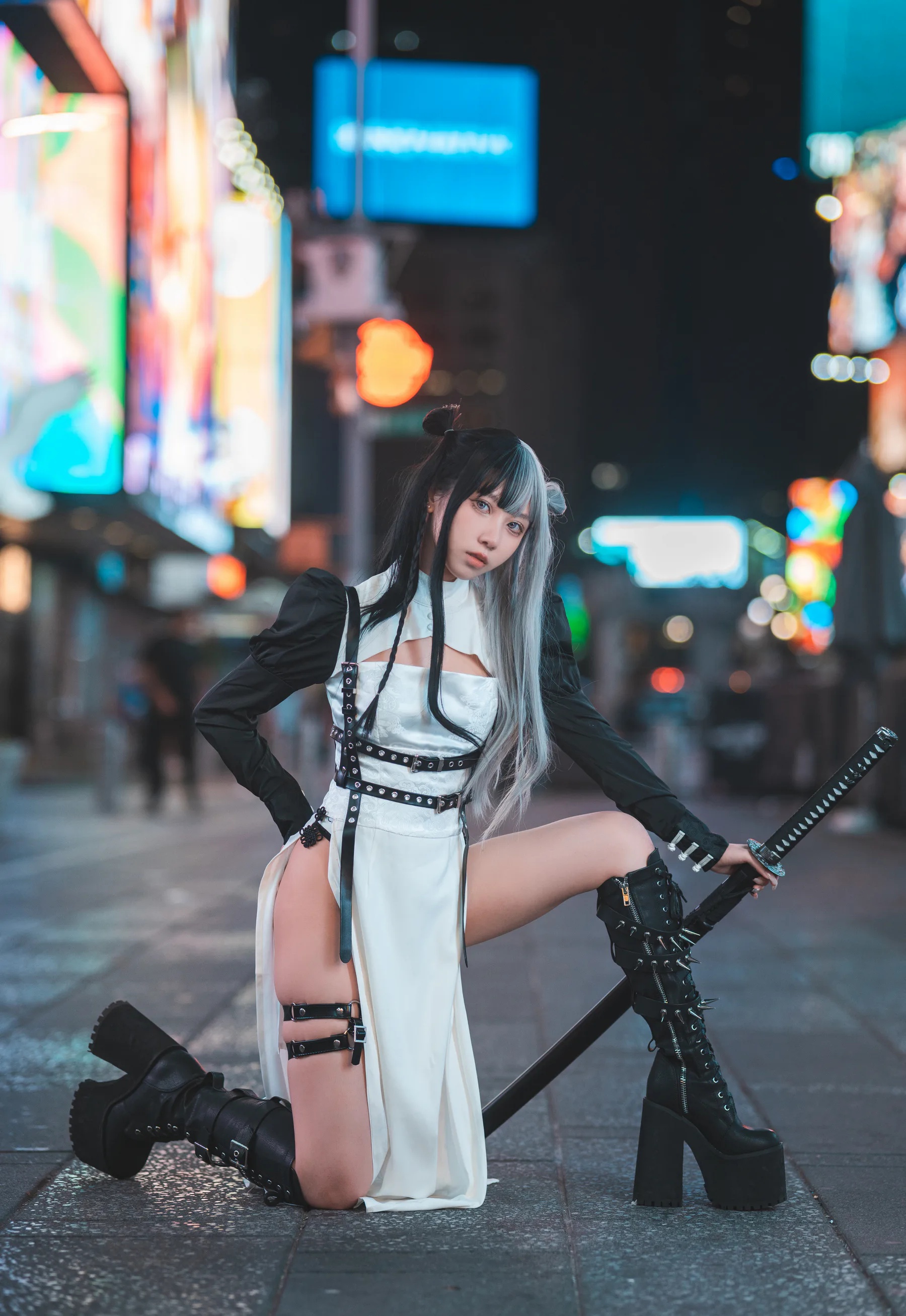 Coser美女_果咩酱w_No.039 &ndash; 中式赛博 主题写真 [13P]-看套图