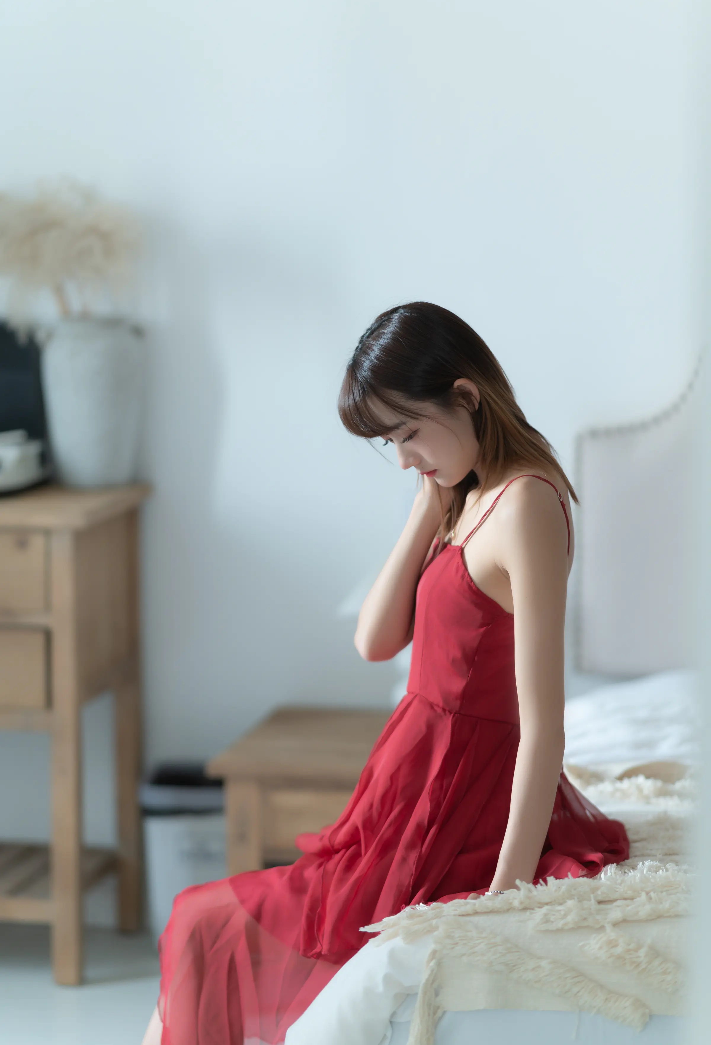 颜值博主_兔子Zzz不吃胡萝卜_No.063 &ndash; 孤独症2 主题写真 [40P]Xiuren秀人写真高清美女套图写真下载-看套图看套图