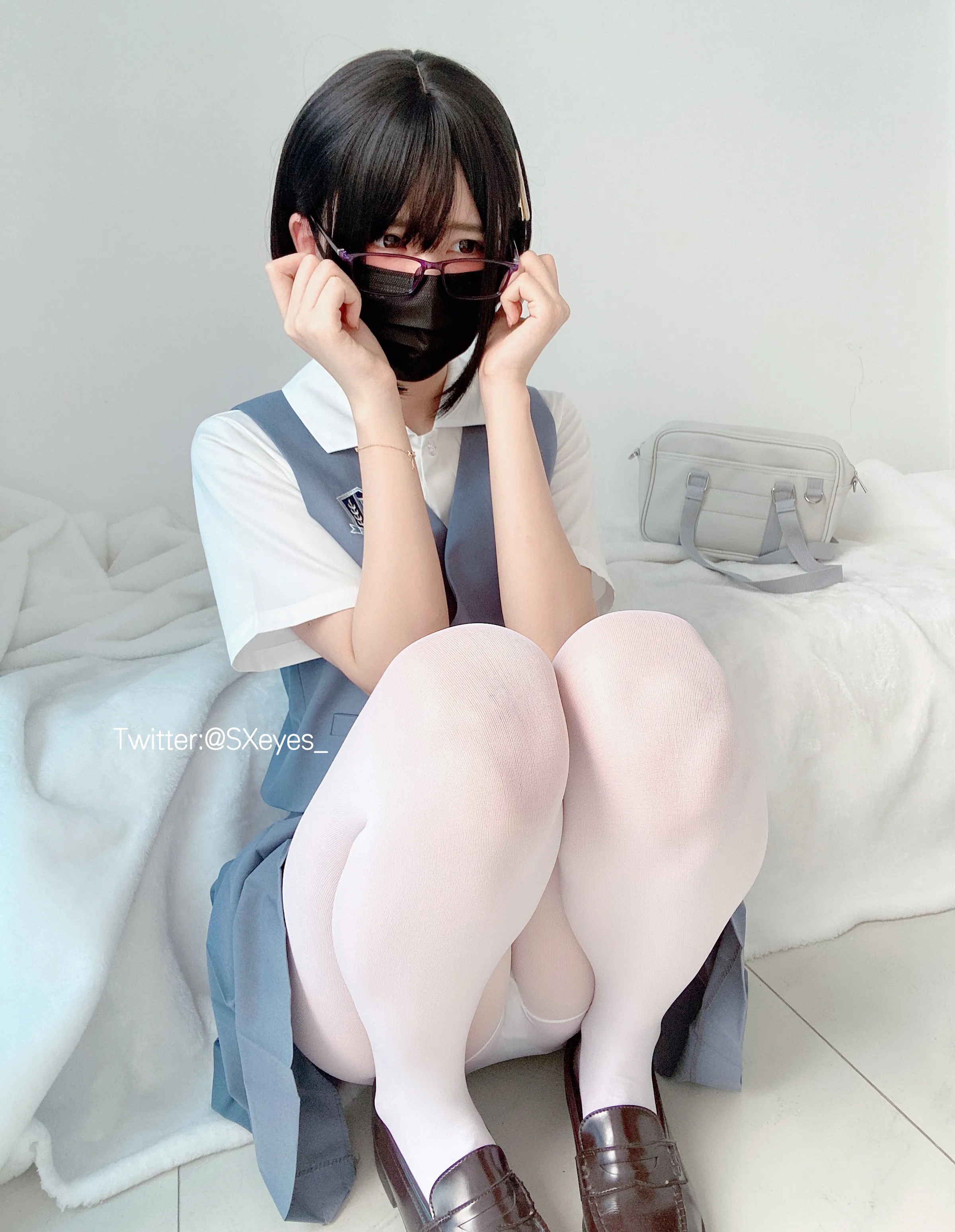 Coser美女_眼酱大魔王w_No.086 &ndash; Fantia 01-03月合集 [79P]Xiuren秀人写真高清美女套图写真下载-看套图看套图