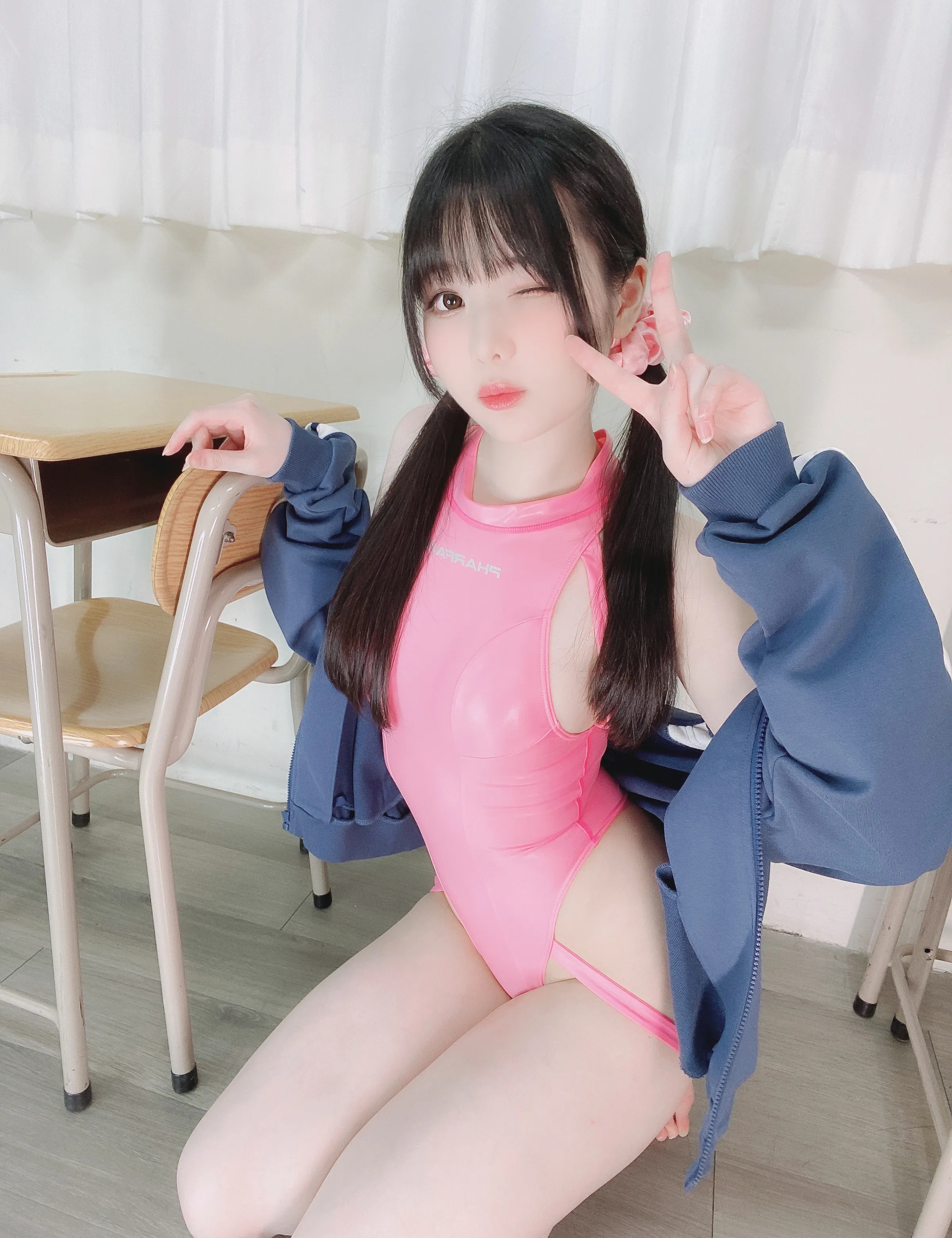 Coser美女_霜月shimo_No.097 &ndash; Pink Swimsuit 主题写真 [21P]Xiuren秀人写真高清美女套图写真下载-看套图看套图