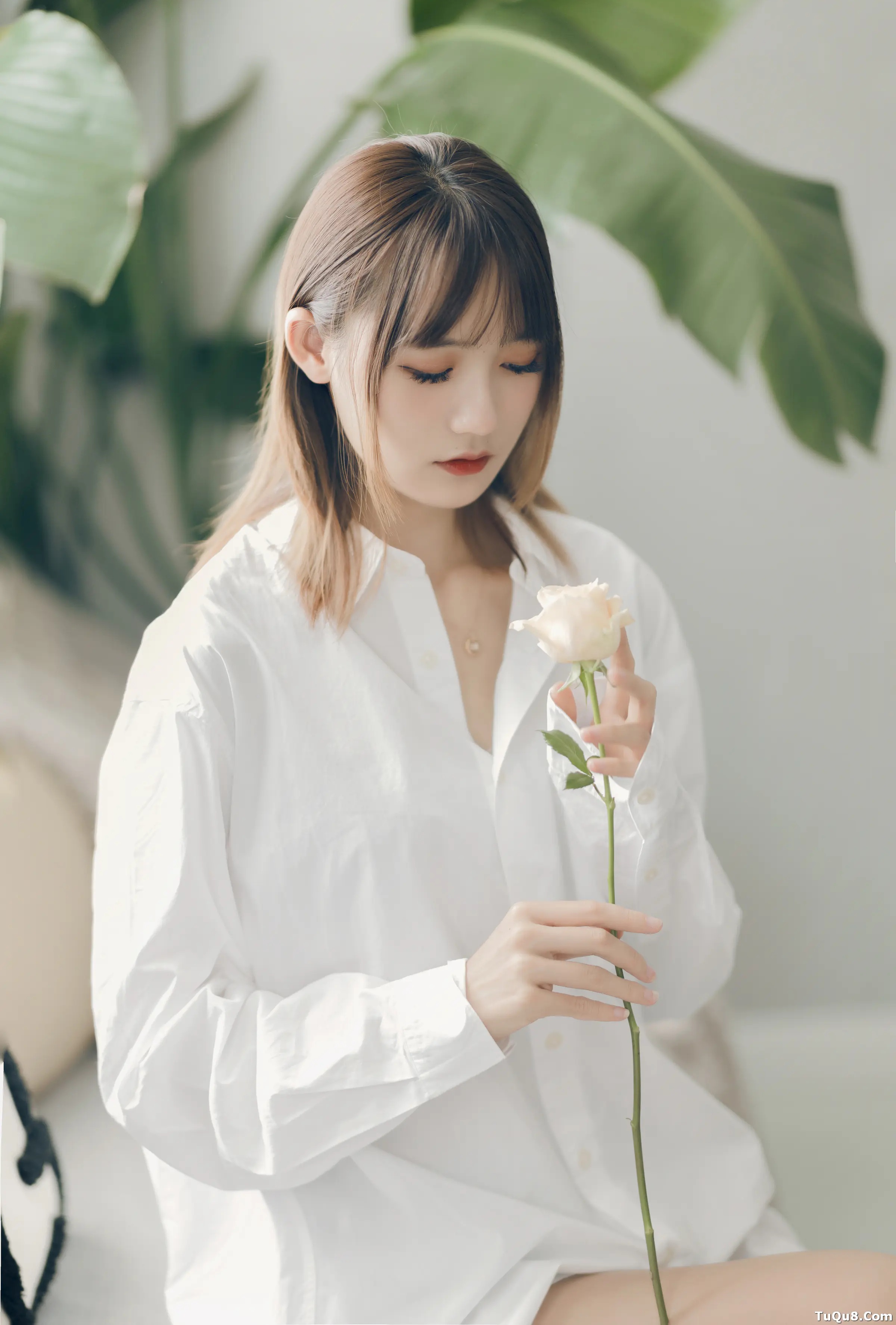 颜值博主_兔子Zzz不吃胡萝卜_No.048 &ndash; 你的味道 主题写真 [36P]Xiuren秀人写真高清美女套图写真下载-看套图看套图