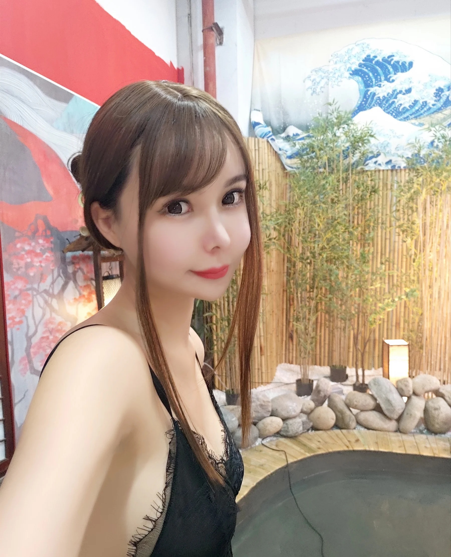 动漫博主_亚马逊鲶鱼_No.033 &ndash; 温泉黑色蕾丝 主题写真 [33P]-看套图