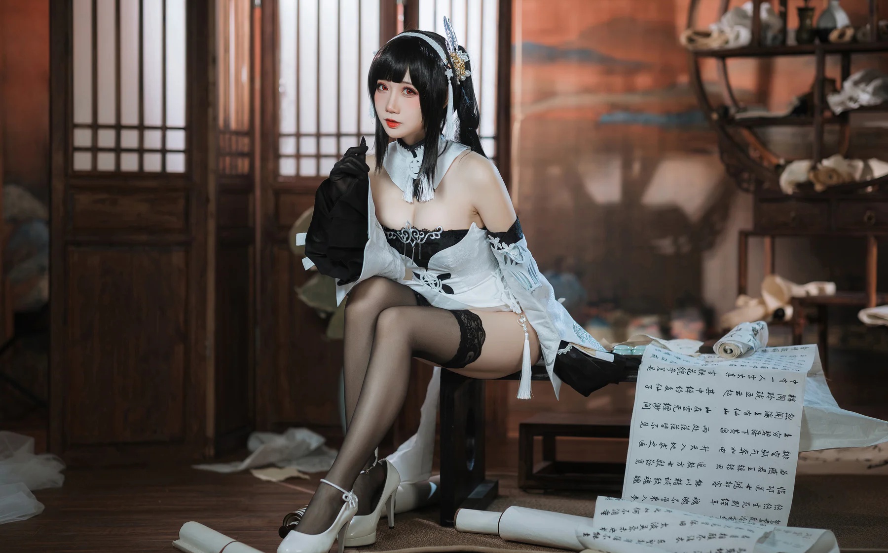 Coser美女_焖焖碳_No.028 &ndash; 碧蓝航线 鎮海 白黑礼服 主题写真 [23P]-看套图