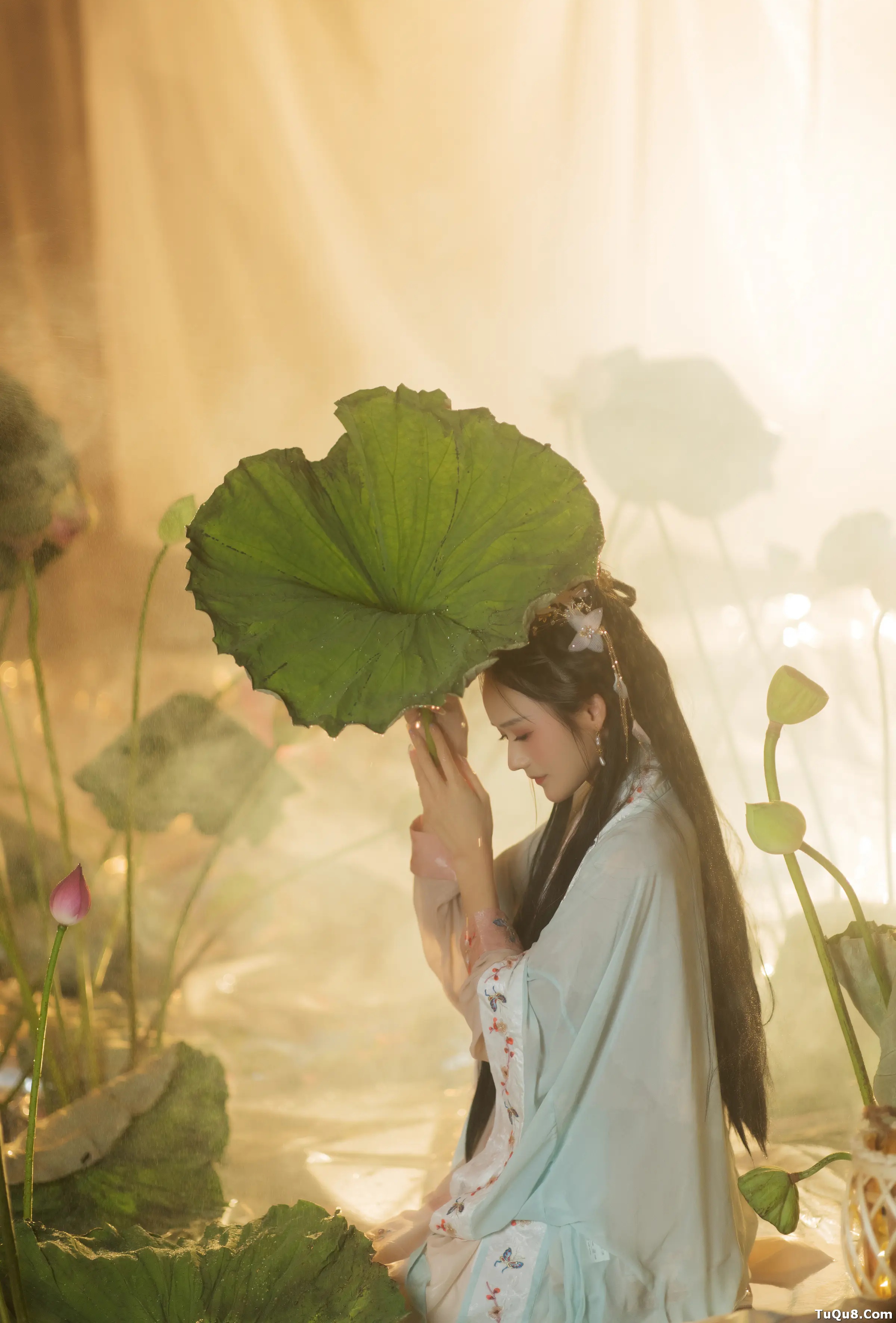 颜值博主_兔子Zzz不吃胡萝卜_No.049 &ndash; 清欢 主题写真 [34P]Xiuren秀人写真高清美女套图写真下载-看套图看套图