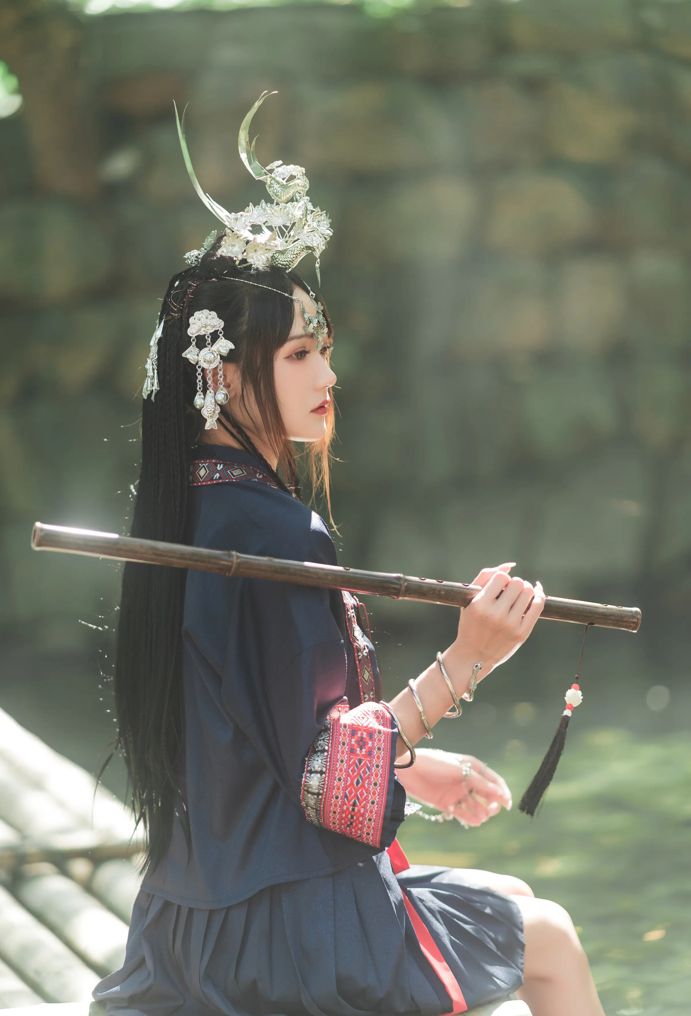 颜值博主_兔子Zzz不吃胡萝卜_No.077 &ndash; 苗疆一梦 主题写真 [41P]Xiuren秀人写真高清美女套图写真下载-看套图看套图