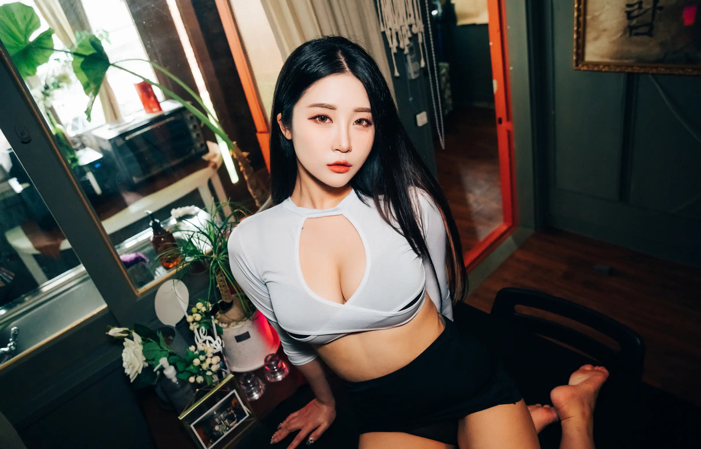 韩国写真机构_Loozy_No.002 &ndash; Bomi (보미) - Roomate [53P]-看套图