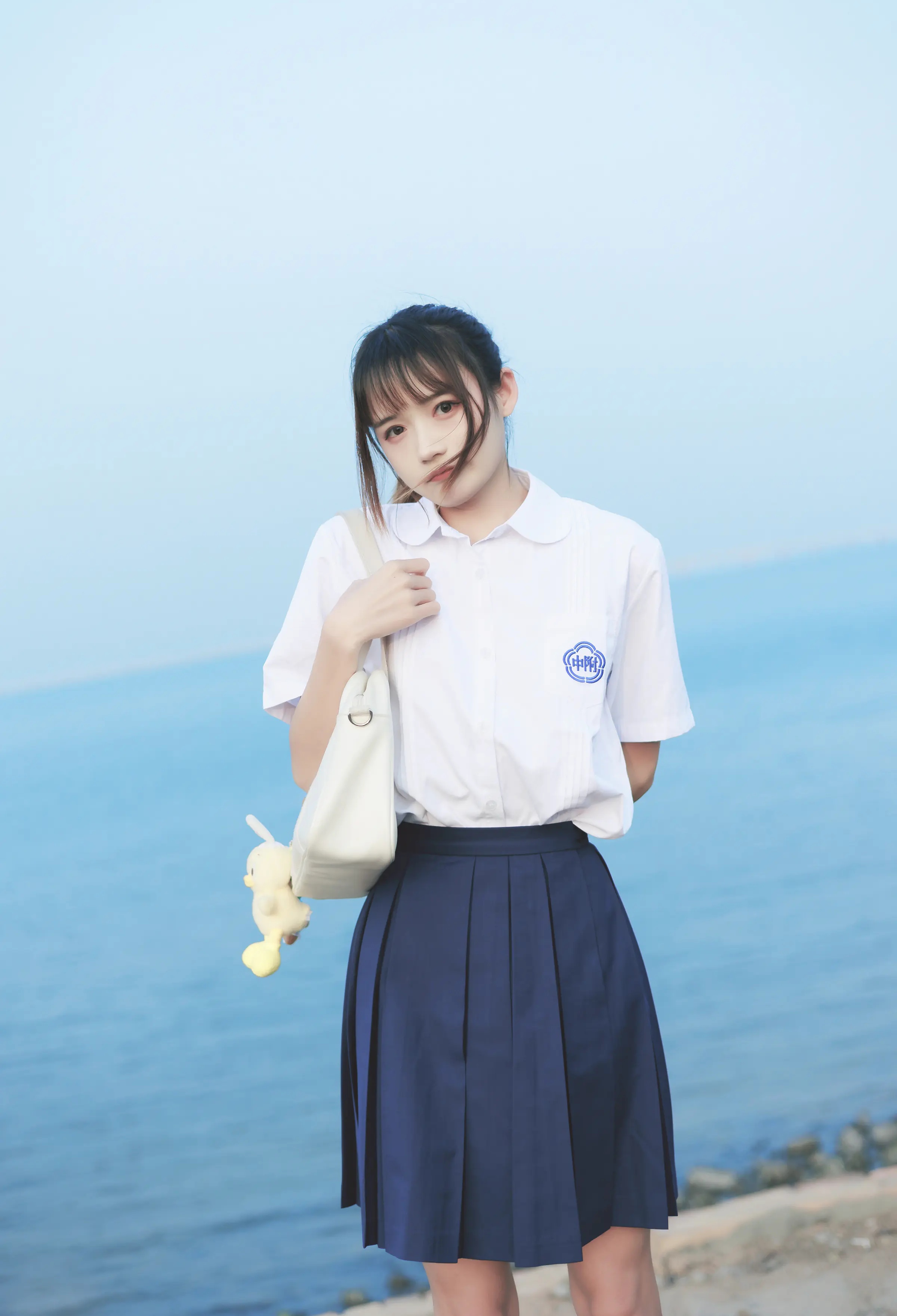 颜值博主_兔子Zzz不吃胡萝卜_No.075 &ndash; 海风的声 主题写真 [38P]Xiuren秀人写真高清美女套图写真下载-看套图看套图