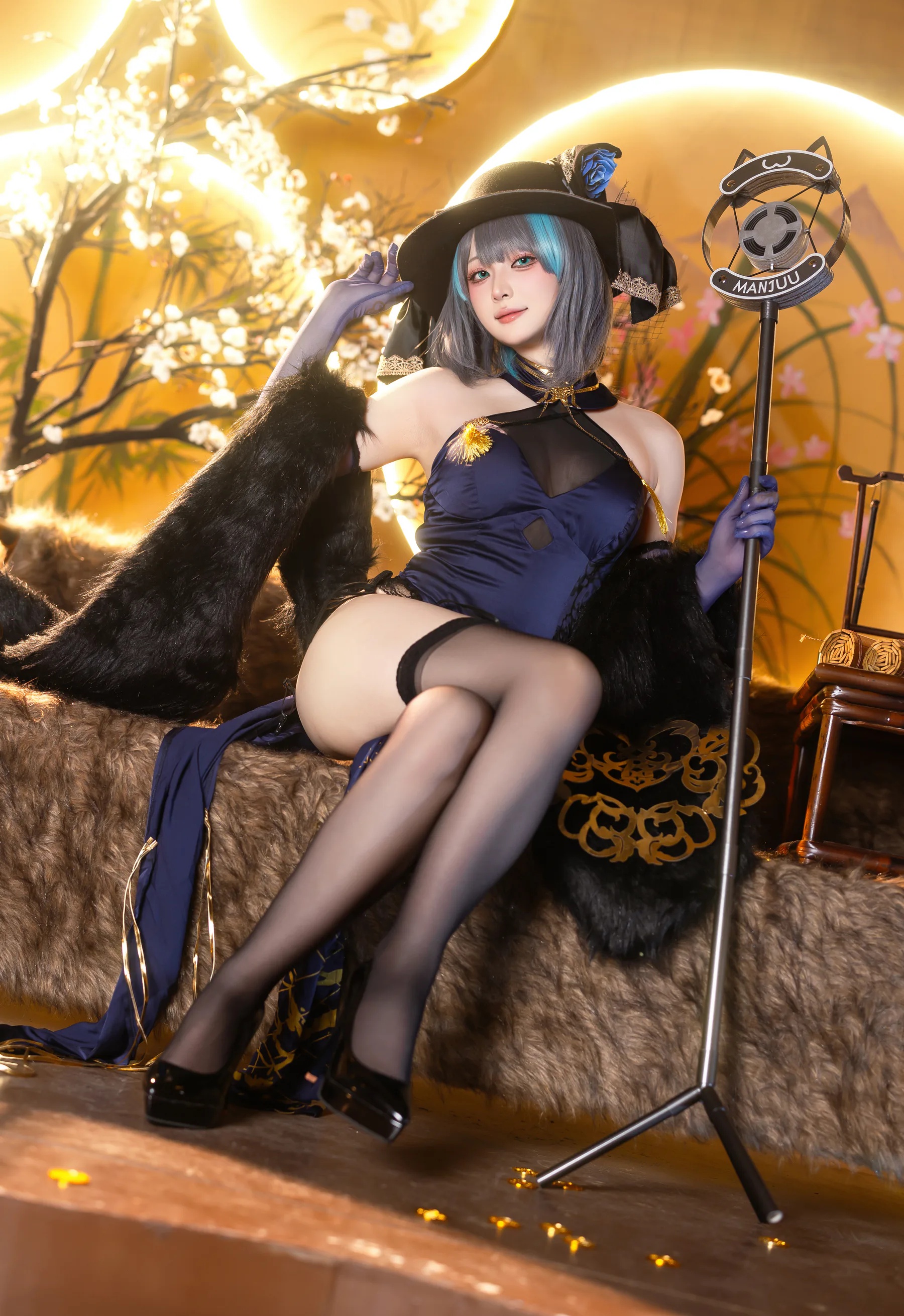 动漫博主_屿鱼Yukako_No.040 &ndash; 金装猫猫头 主题写真 [60P]Xiuren秀人写真高清美女套图写真下载-看套图看套图