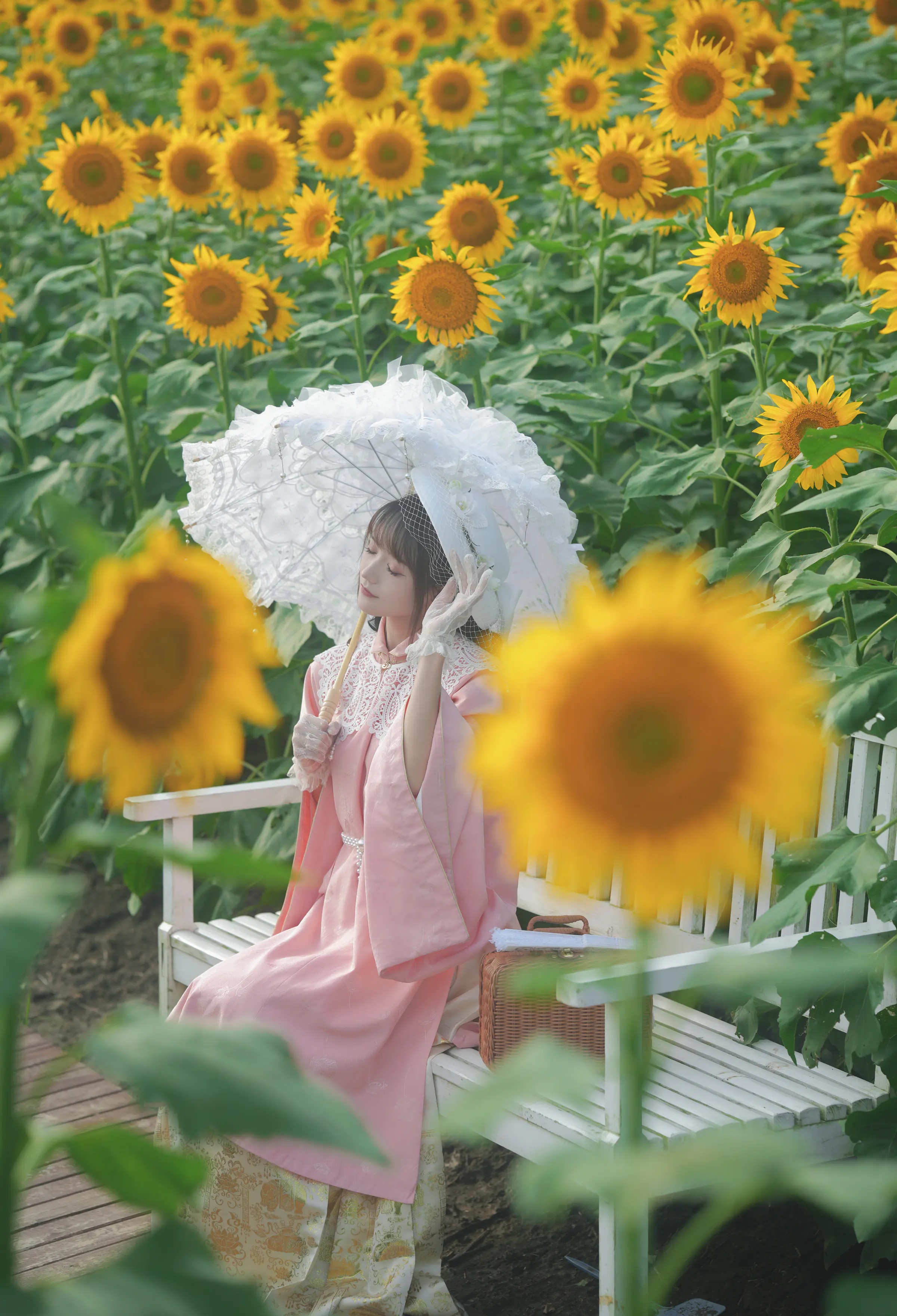 颜值博主_兔子Zzz不吃胡萝卜_No.127 &ndash; 向日葵的回忆 主题写真 [22P]-看套图