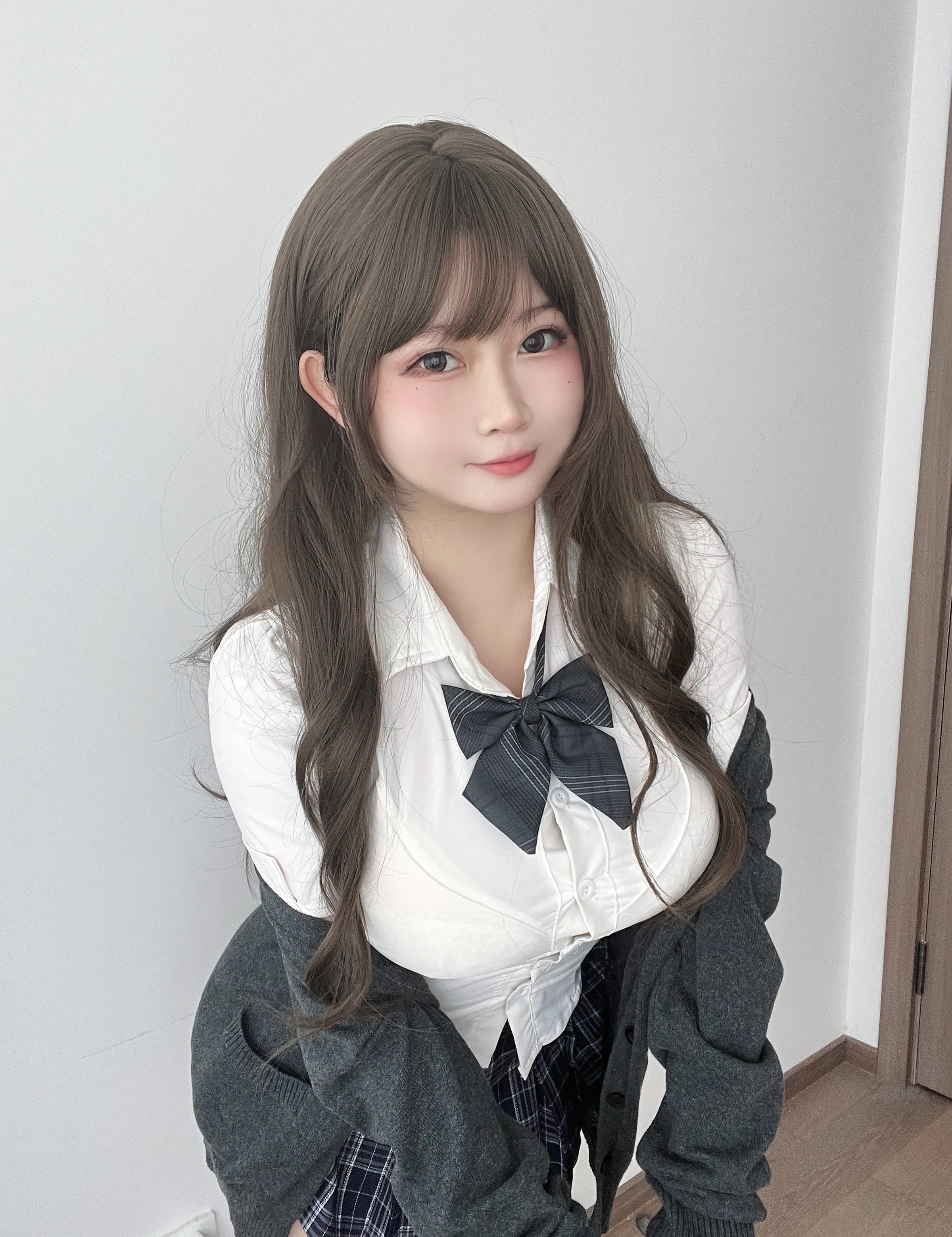 Coser美女_是依酱吖_No.074 学姐的日常 主题写真 [35P]-看套图