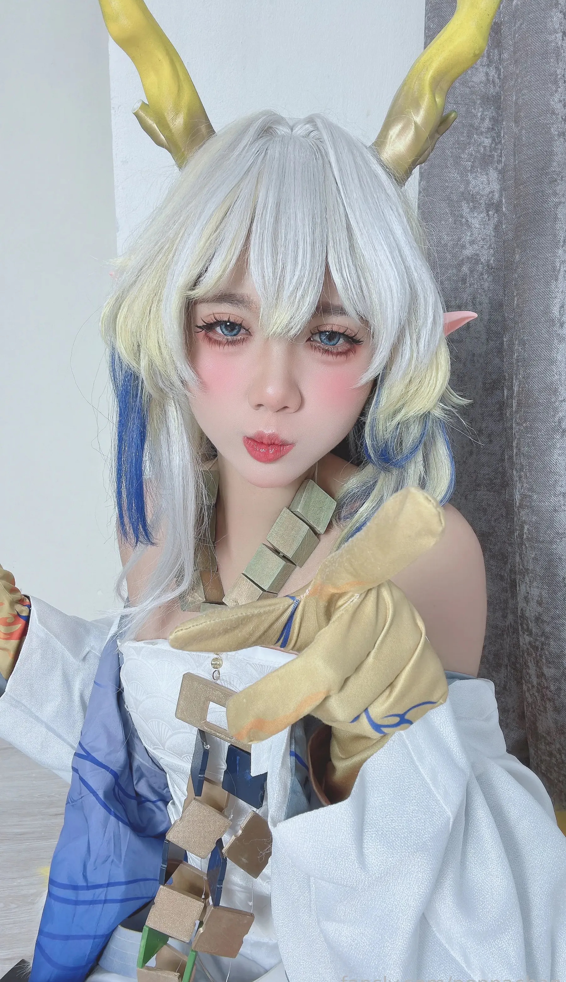 越南Coser美女_PoppaChan_No.107 &ndash; Shu [20P]Xiuren秀人写真高清美女套图写真下载-看套图看套图