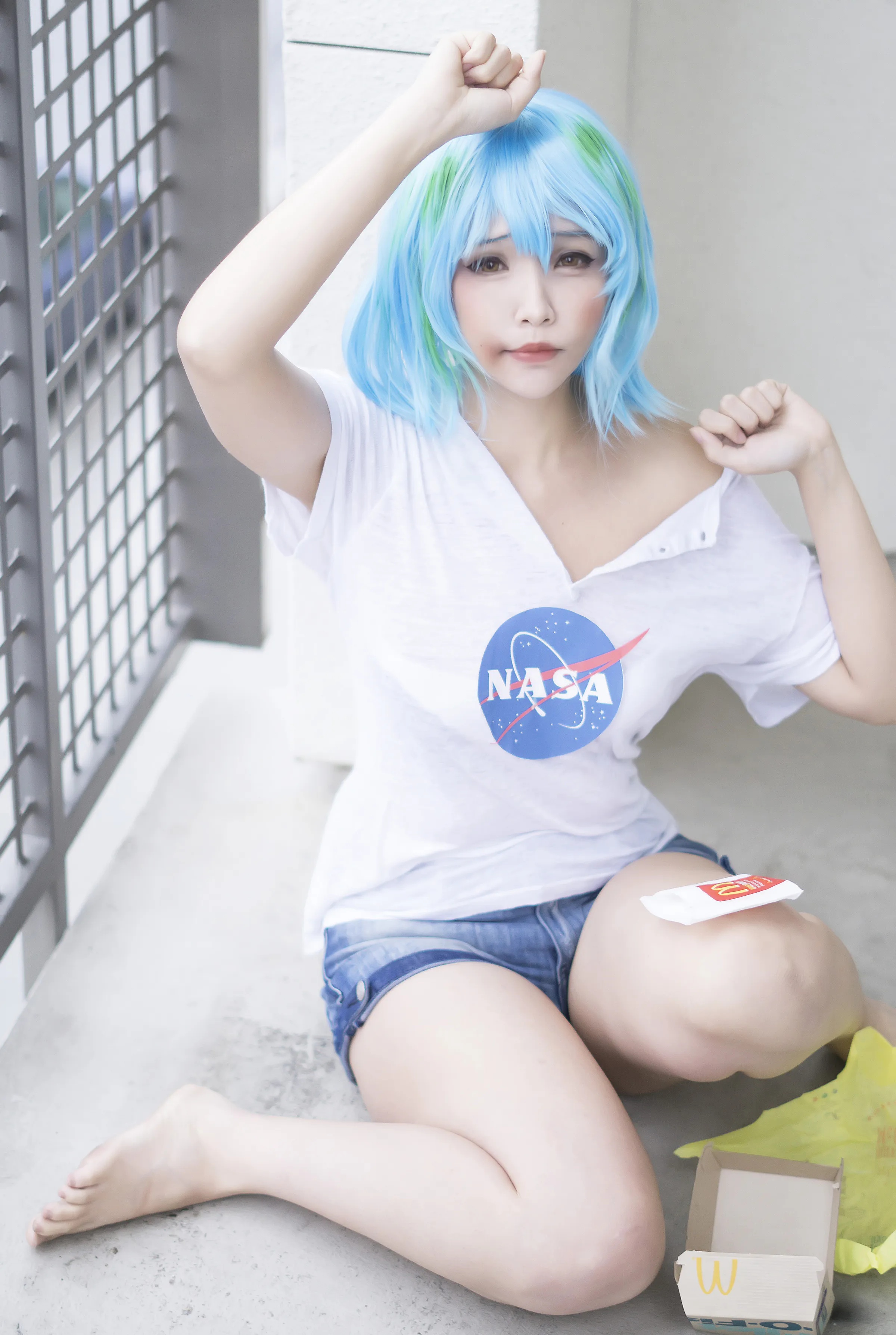 越南Coser美女_Hana Bunny_No.061 &ndash; Earth-Chan 主题写真 [13P]Xiuren秀人写真高清美女套图写真下载-看套图看套图