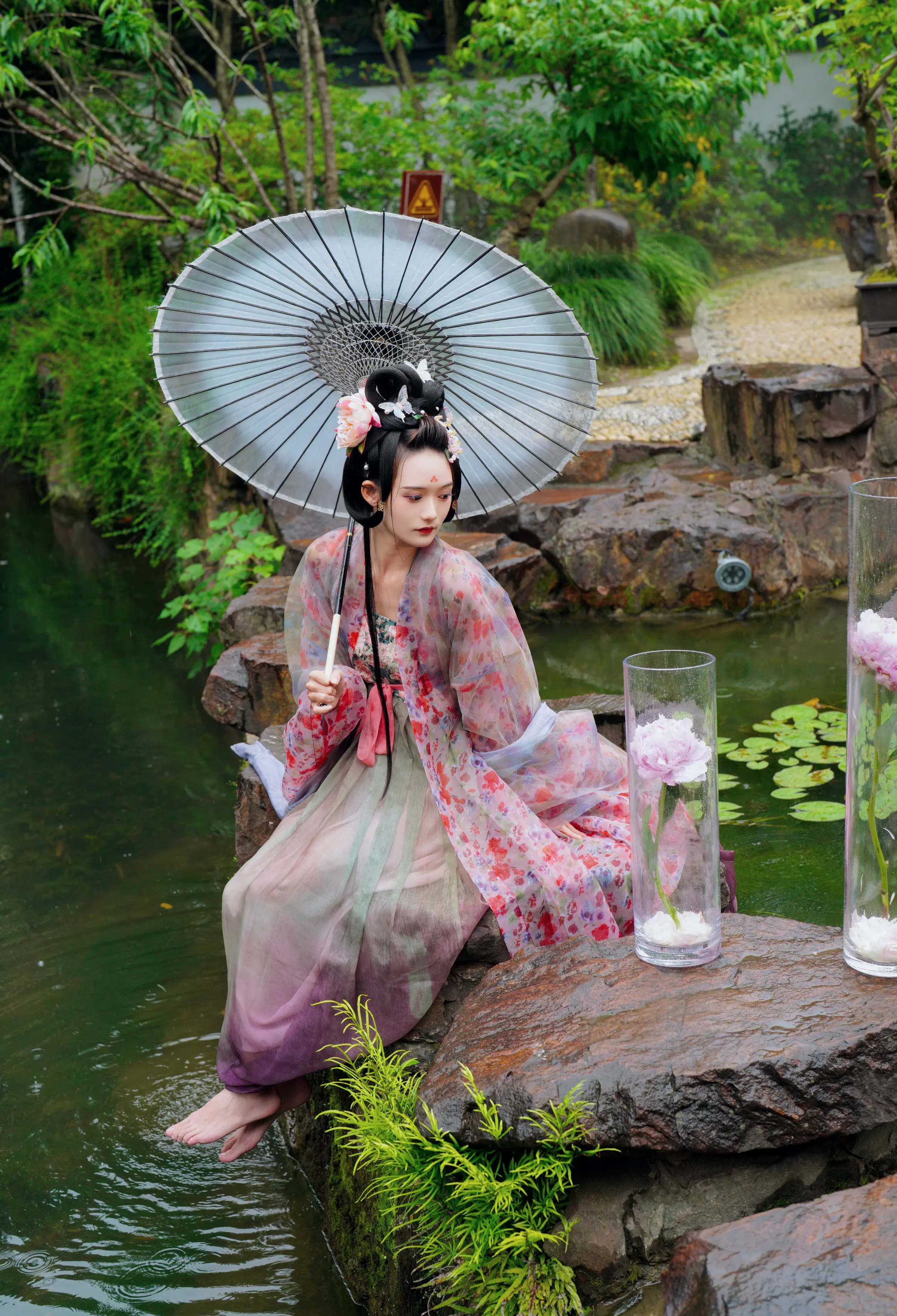 图片[5]-颜值博主_兔子Zzz不吃胡萝卜_No.145 &ndash; 天青色等烟雨 主题写真 [27P]-Coser网络美女论坛-免费套图-看套图