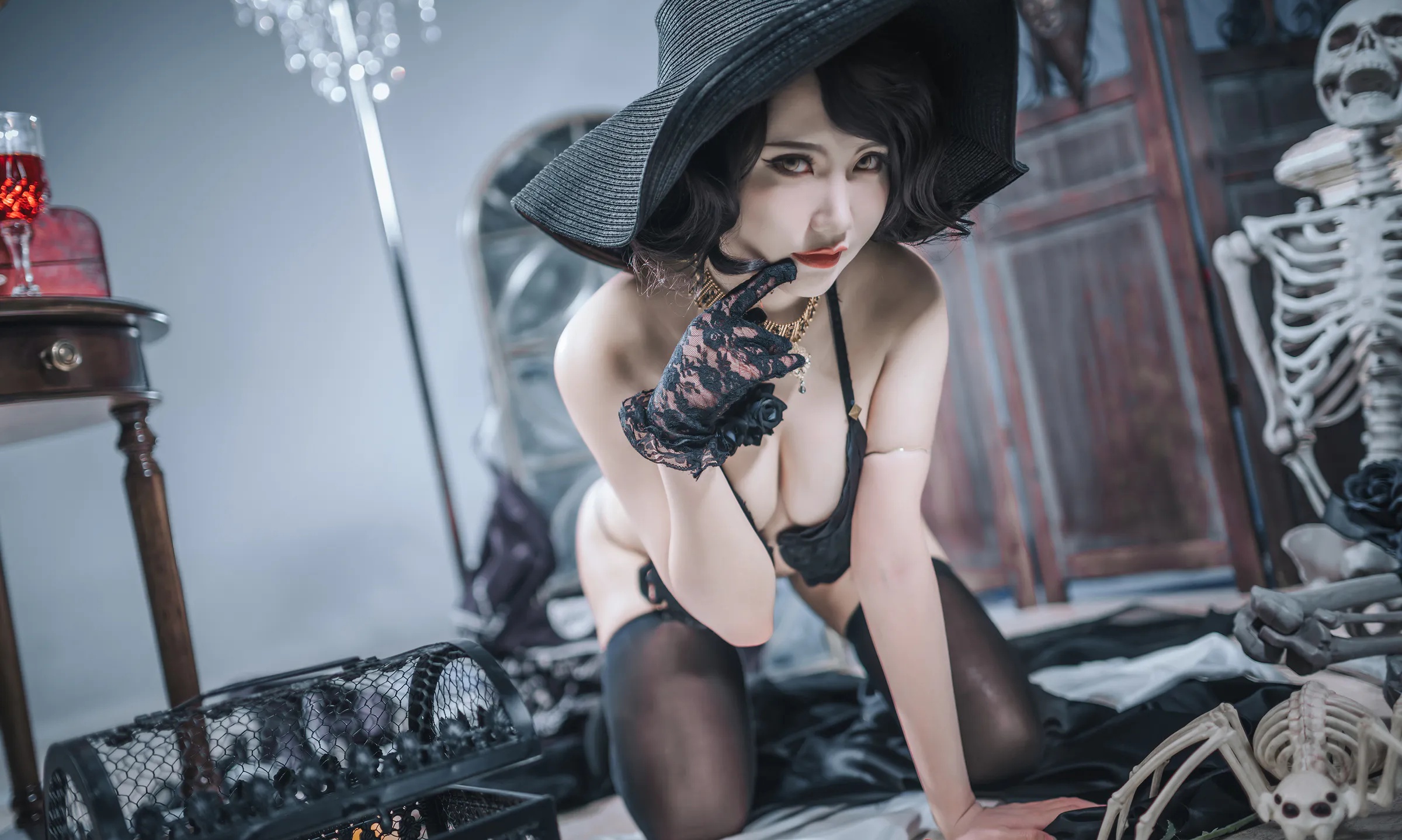 国产Coser美女_是一只熊仔吗_No.011 &ndash; 八尺夫人双人(&一北亦北) [50P]-看套图