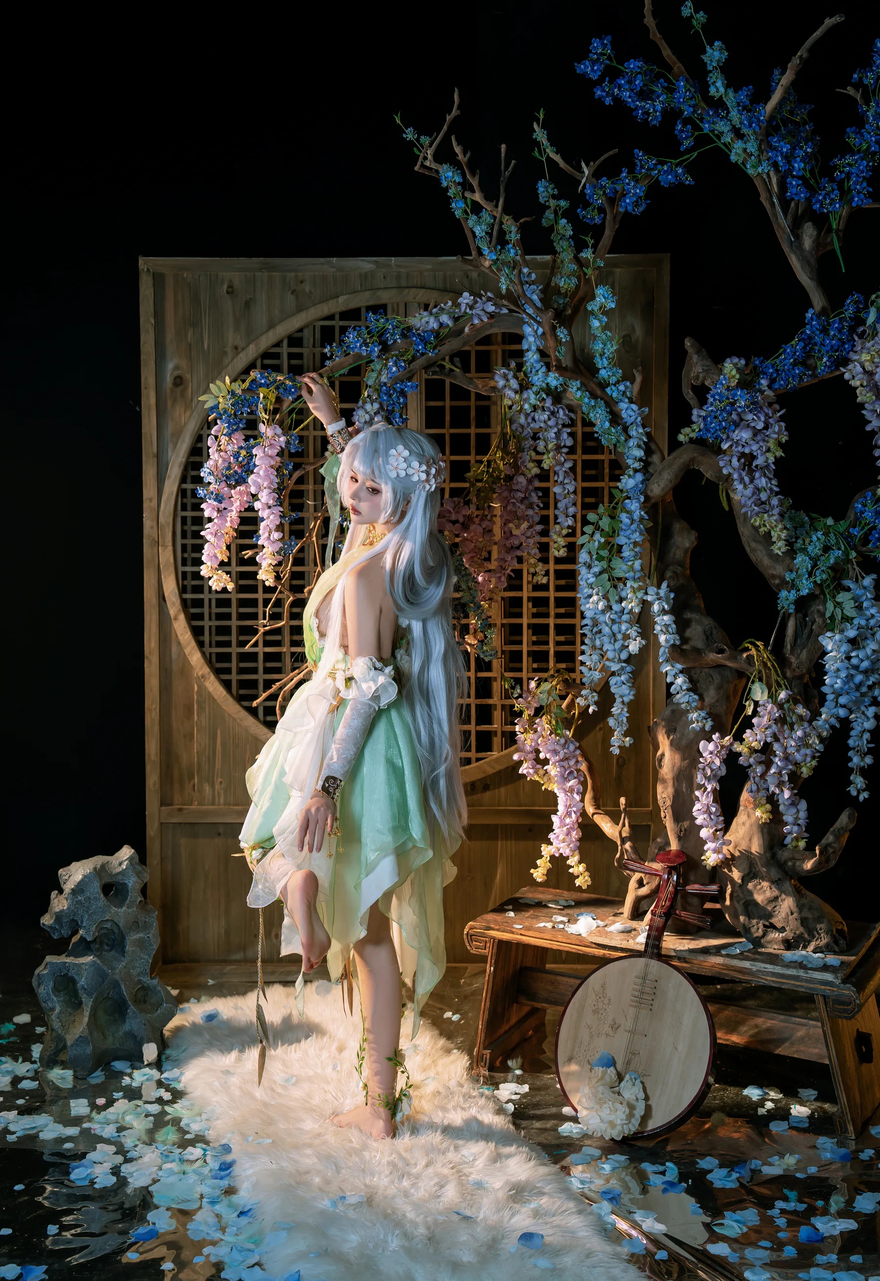Coser美女_七月喵子_No.054 &ndash; 殷紫萍 主题写真 [57P]Xiuren秀人写真高清美女套图写真下载-看套图看套图