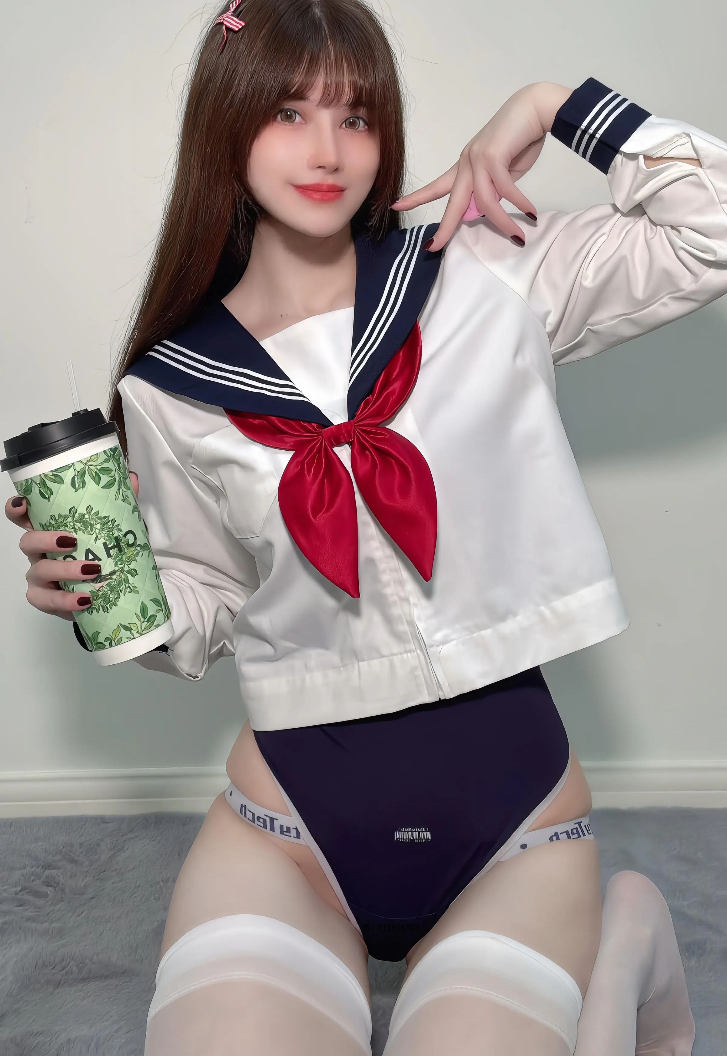Coser美女_鹿八岁baby_No.086 &ndash; 白丝水手服 主题写真 [35P]Xiuren秀人写真高清美女套图写真下载-看套图看套图