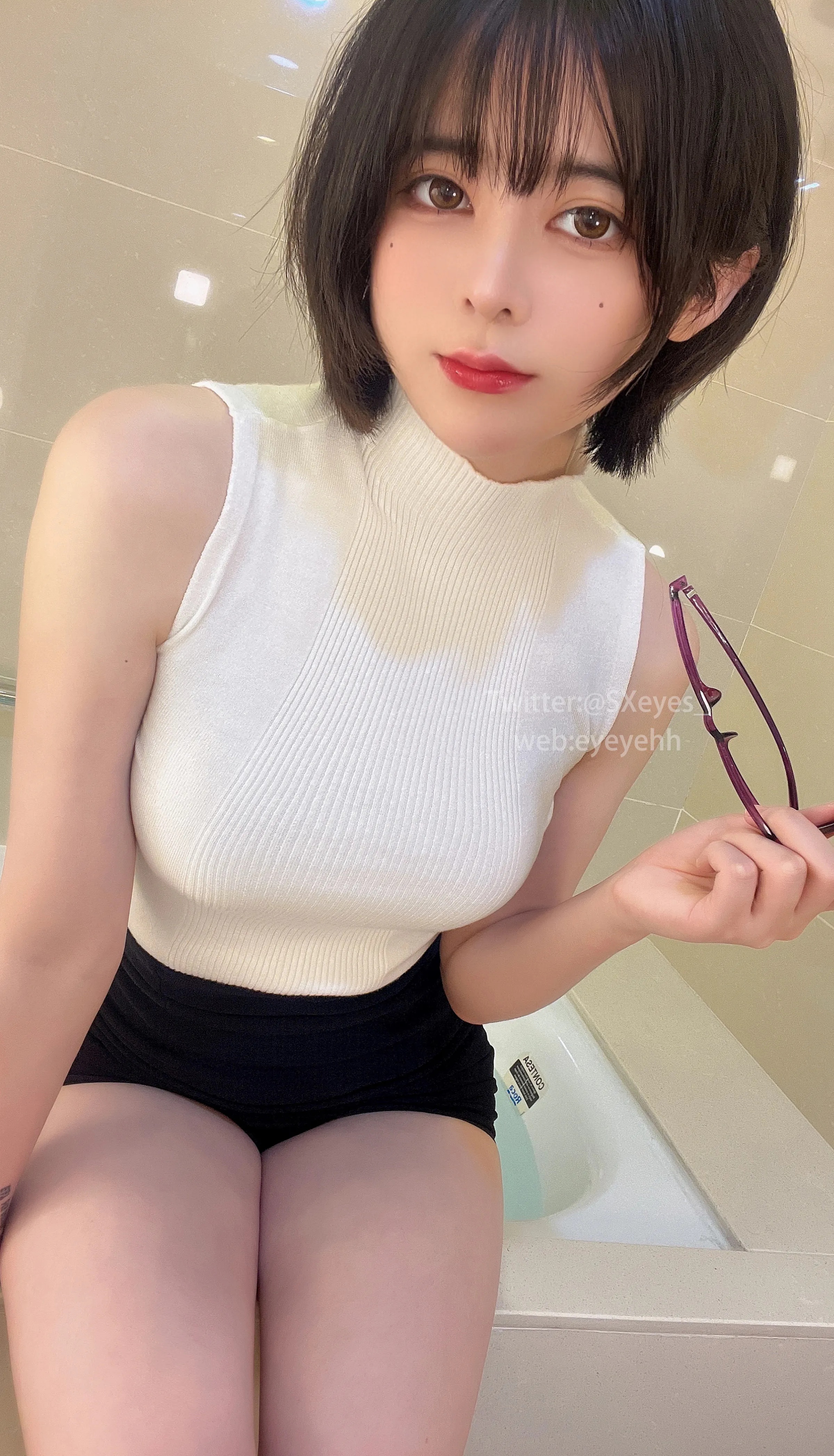Coser美女_眼酱大魔王w_No.088 &ndash; 浴室 主题写真 [26P]-看套图
