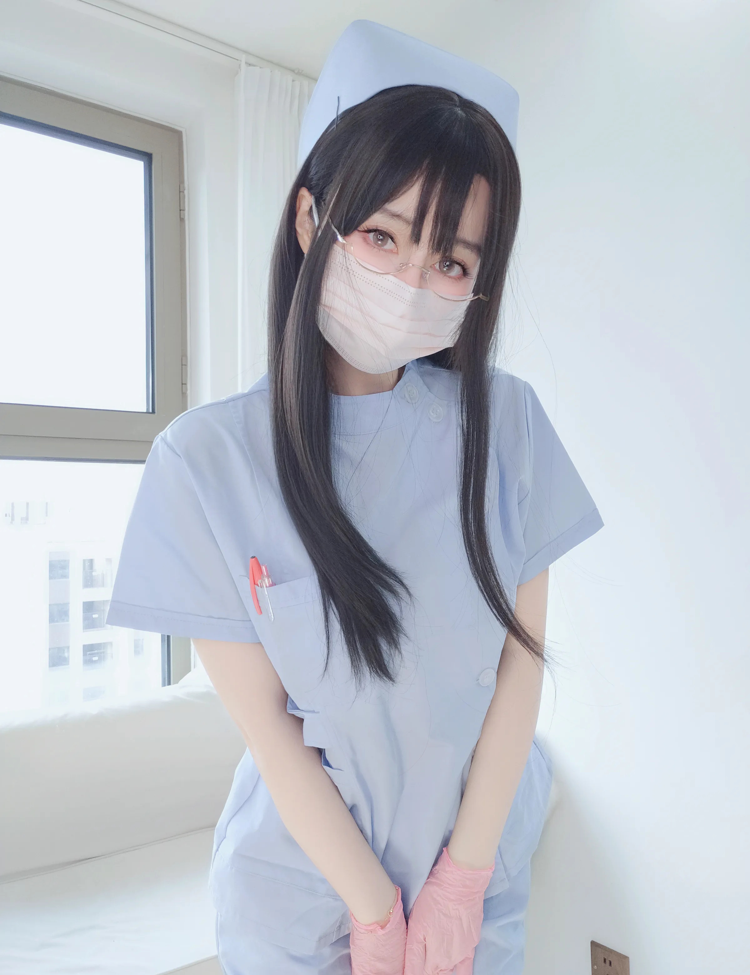 国产Coser美女_白银81_No.208 &ndash; 自摄Vol.95 蓝色护士 [162P]-看套图