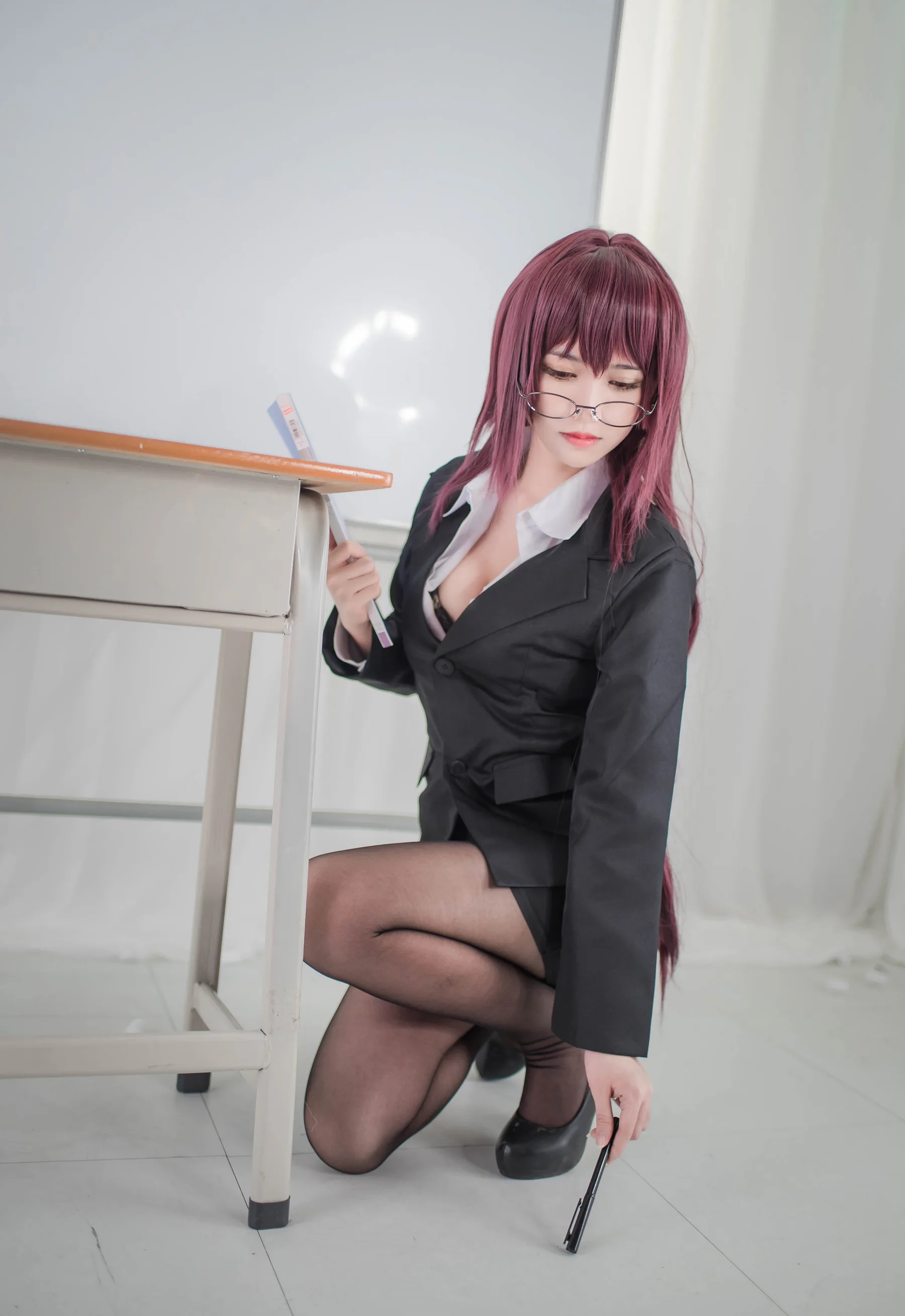 动漫博主_鳗鱼霏儿_No.030 斯卡哈教师 主题写真 [18P]-看套图