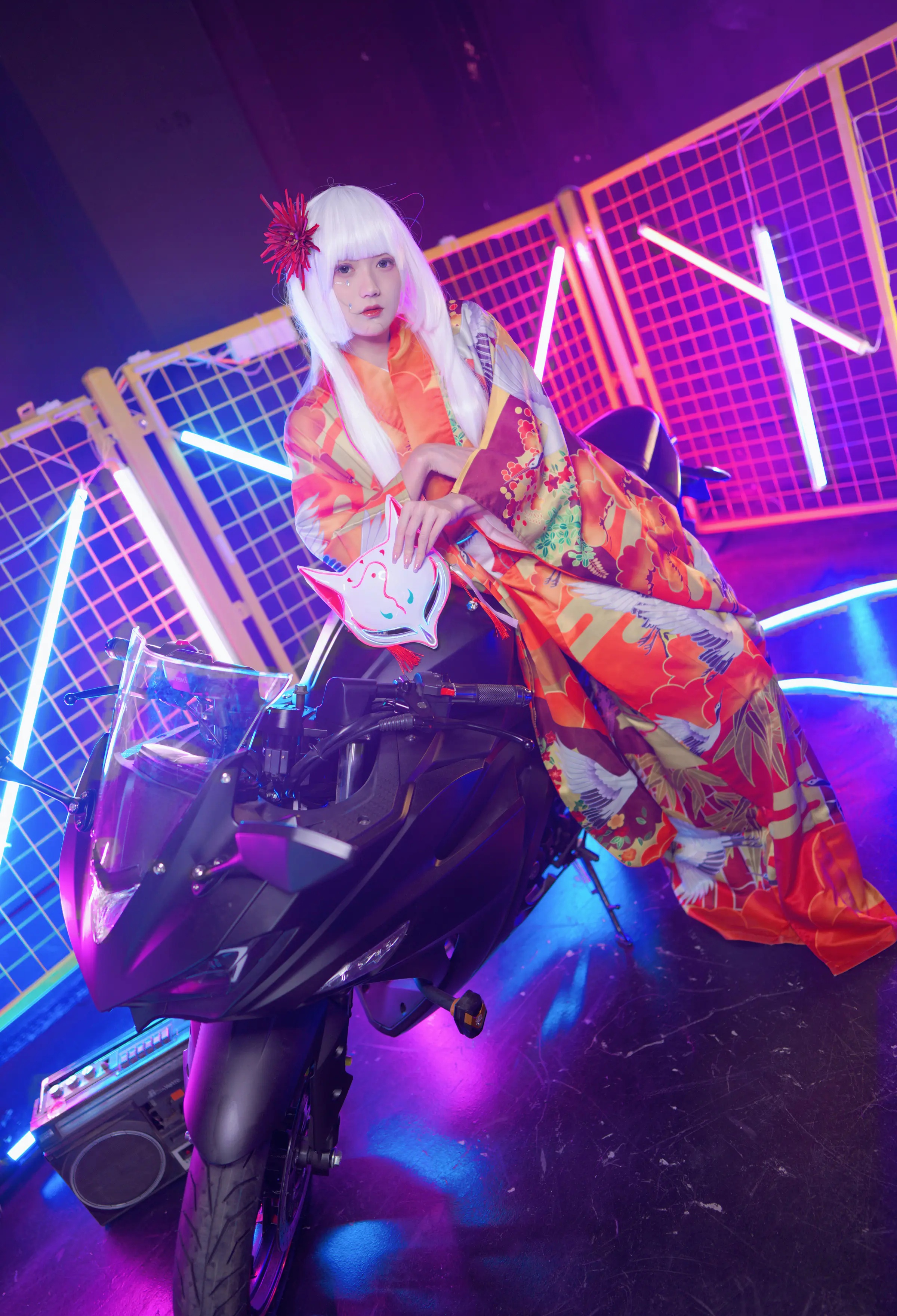 颜值博主_兔子Zzz不吃胡萝卜_No.111 &ndash; 赛博电子姬 主题写真 [32P]Xiuren秀人写真高清美女套图写真下载-看套图看套图
