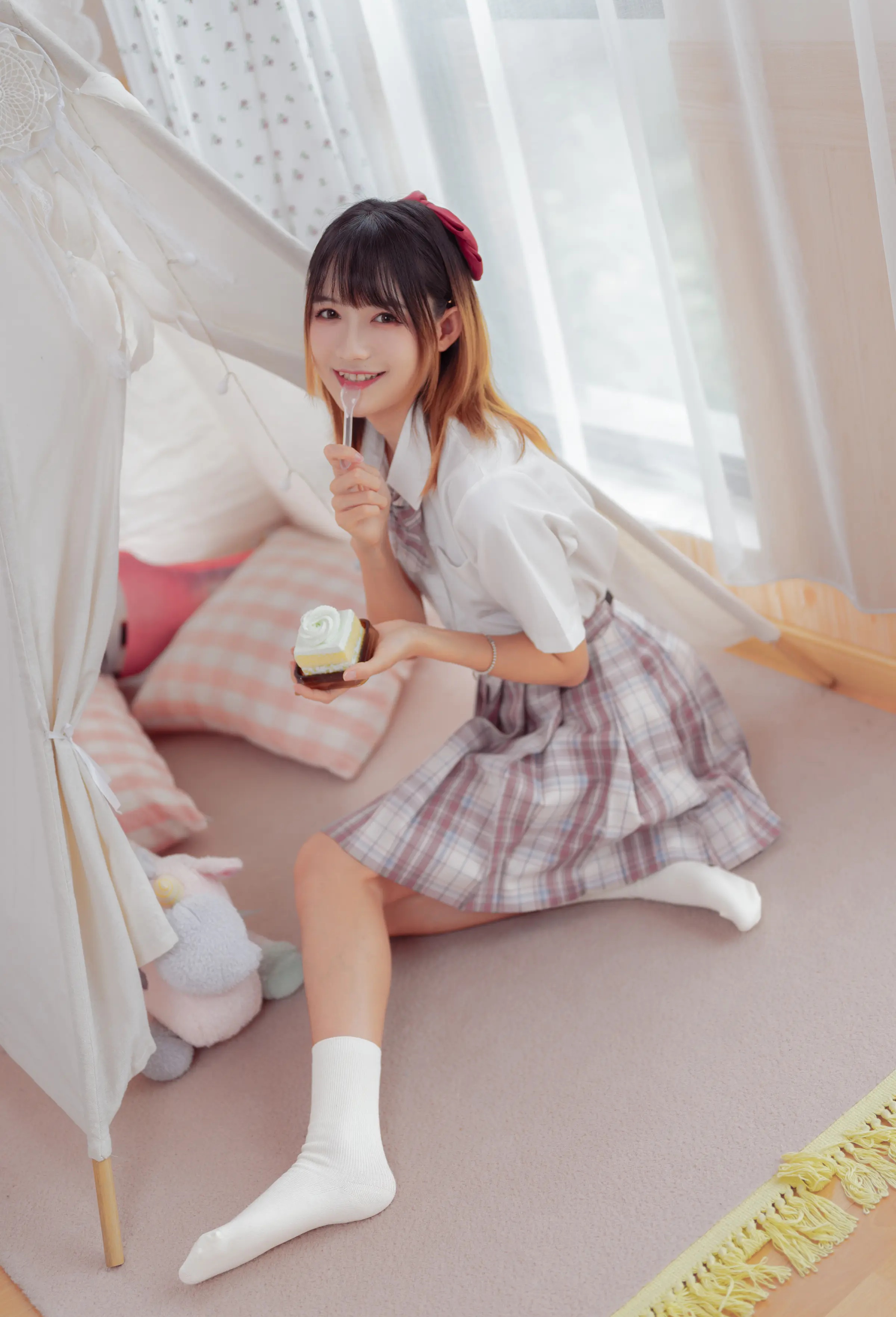 颜值博主_兔子Zzz不吃胡萝卜_No.051 &ndash; 少女心事 主题写真 [31P]Xiuren秀人写真高清美女套图写真下载-看套图看套图