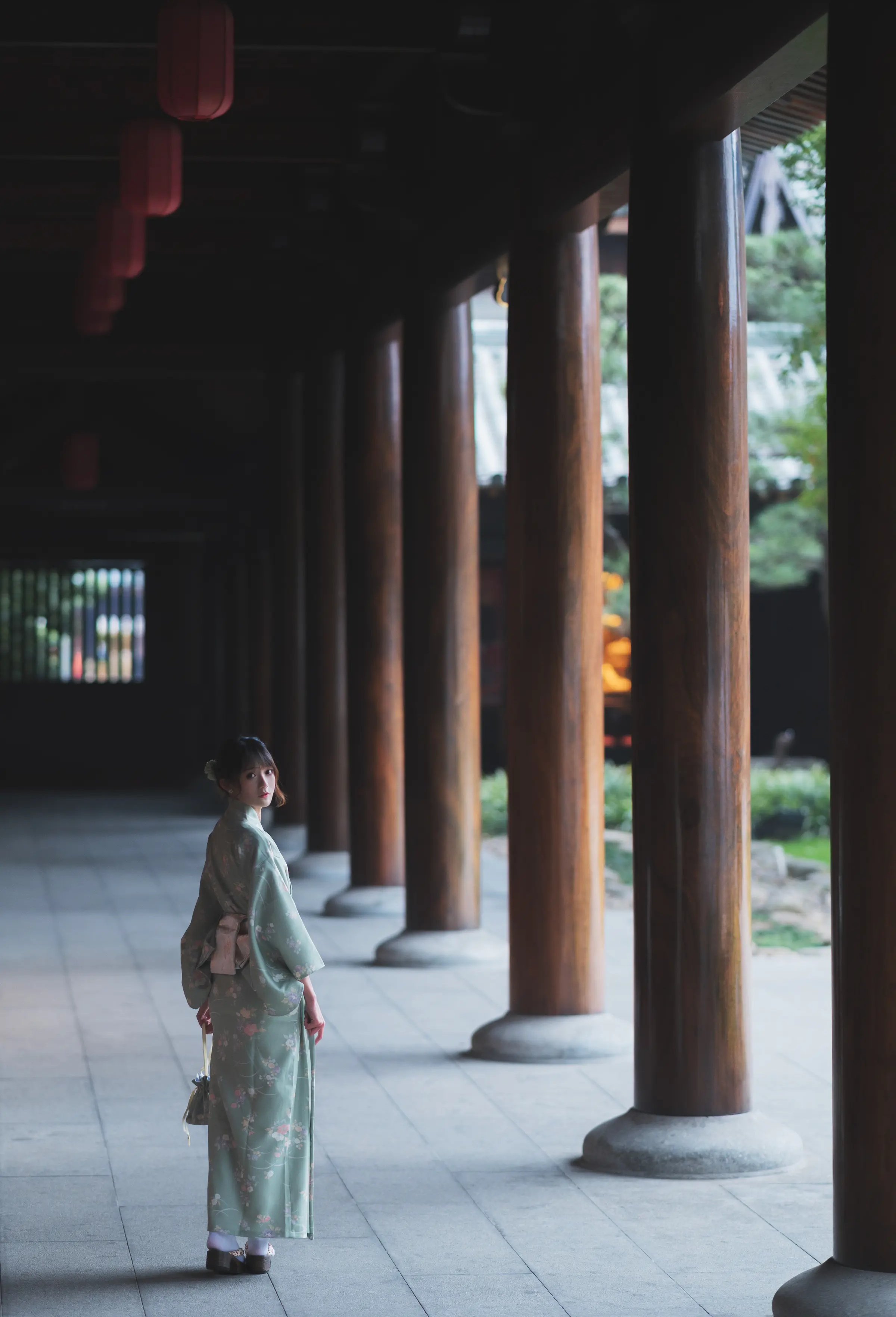颜值博主_兔子Zzz不吃胡萝卜_No.054 &ndash; 晚唐传唐 主题写真 [25P]Xiuren秀人写真高清美女套图写真下载-看套图看套图