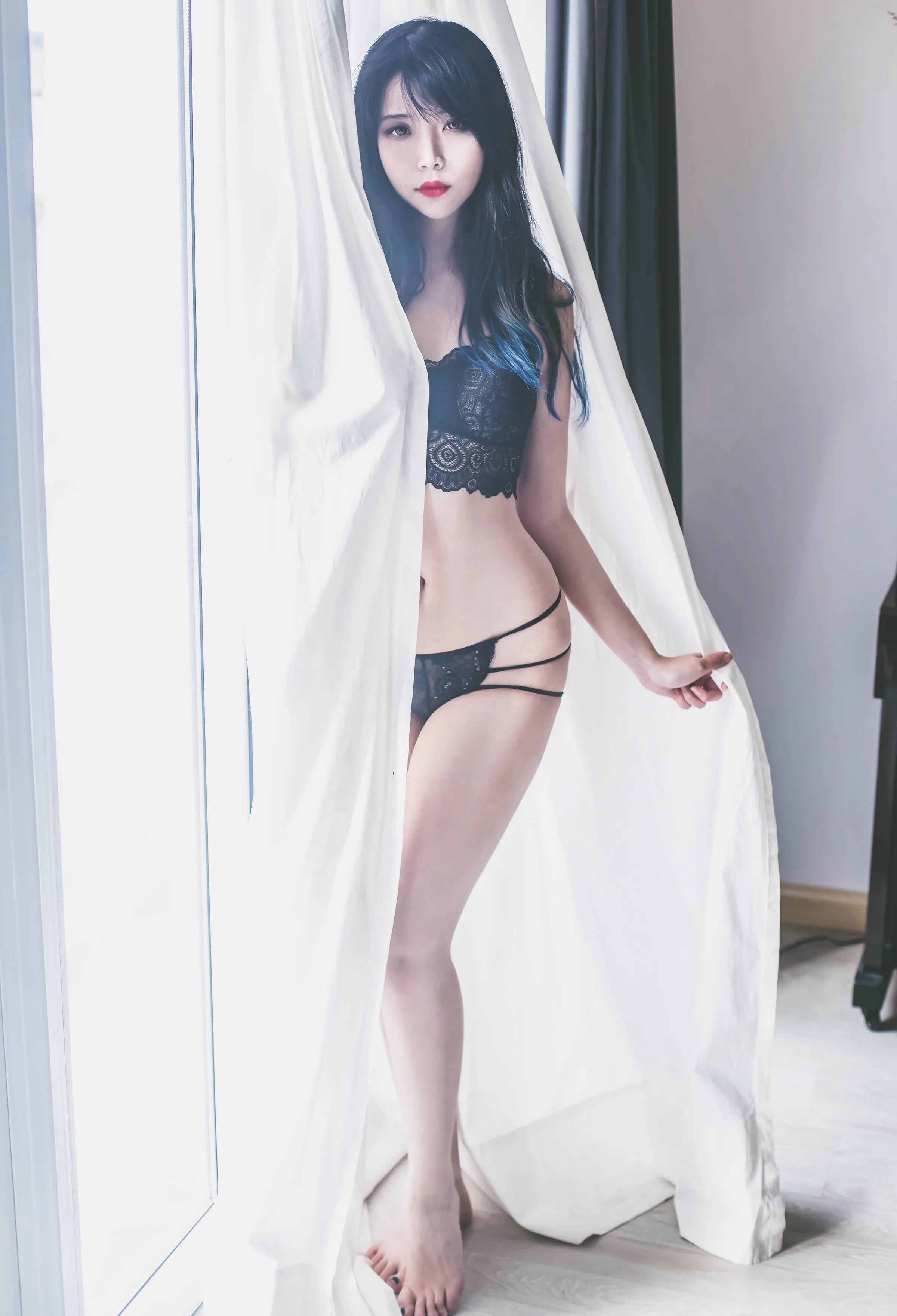 越南Coser美女_Hana Bunny_No.055 &ndash; Dark & Light 主题写真 [14P]Xiuren秀人写真高清美女套图写真下载-看套图看套图