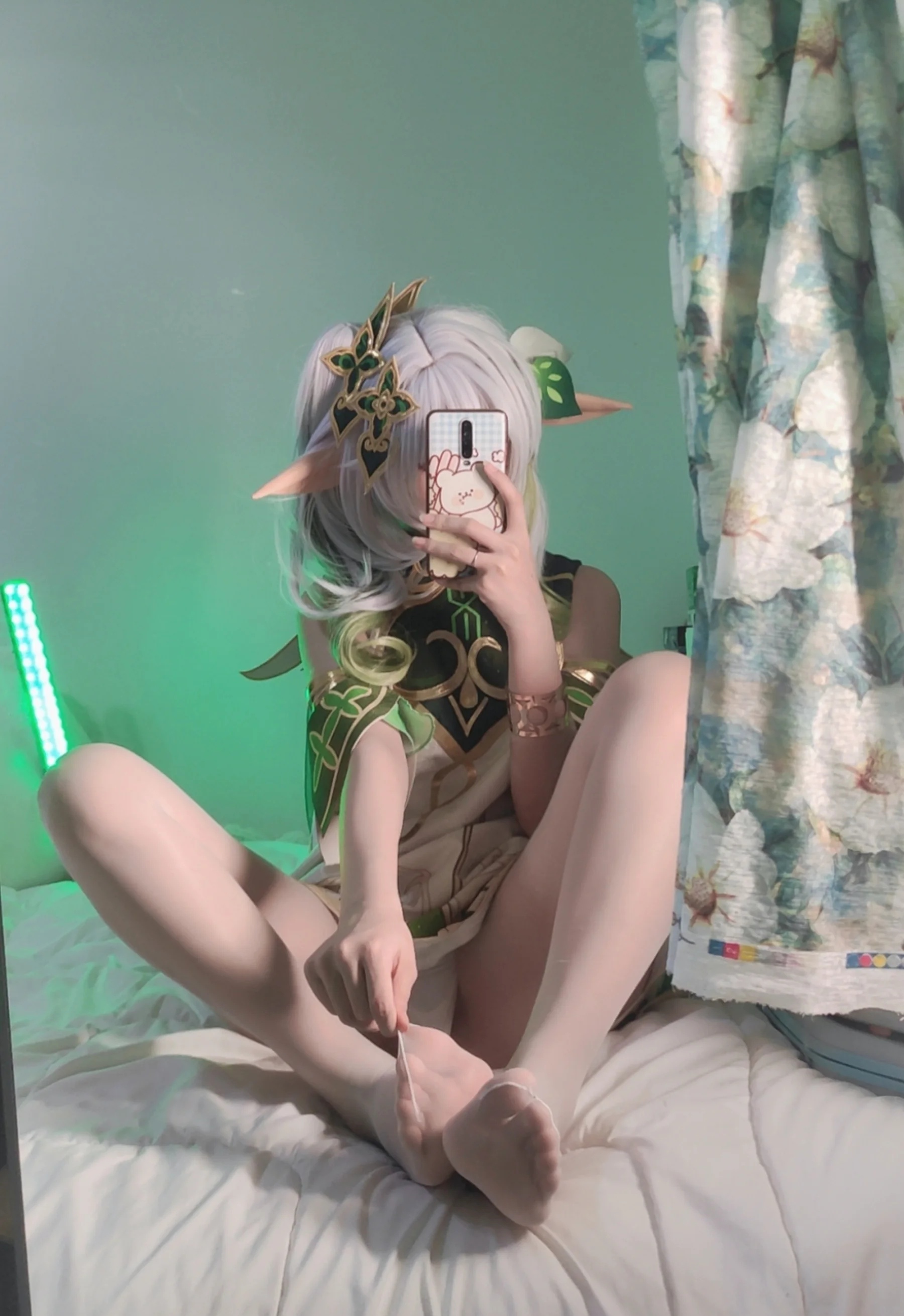 Coser美女_洛桑w伊梓_No.007 &ndash; 小草神 主题写真 [29P]-看套图