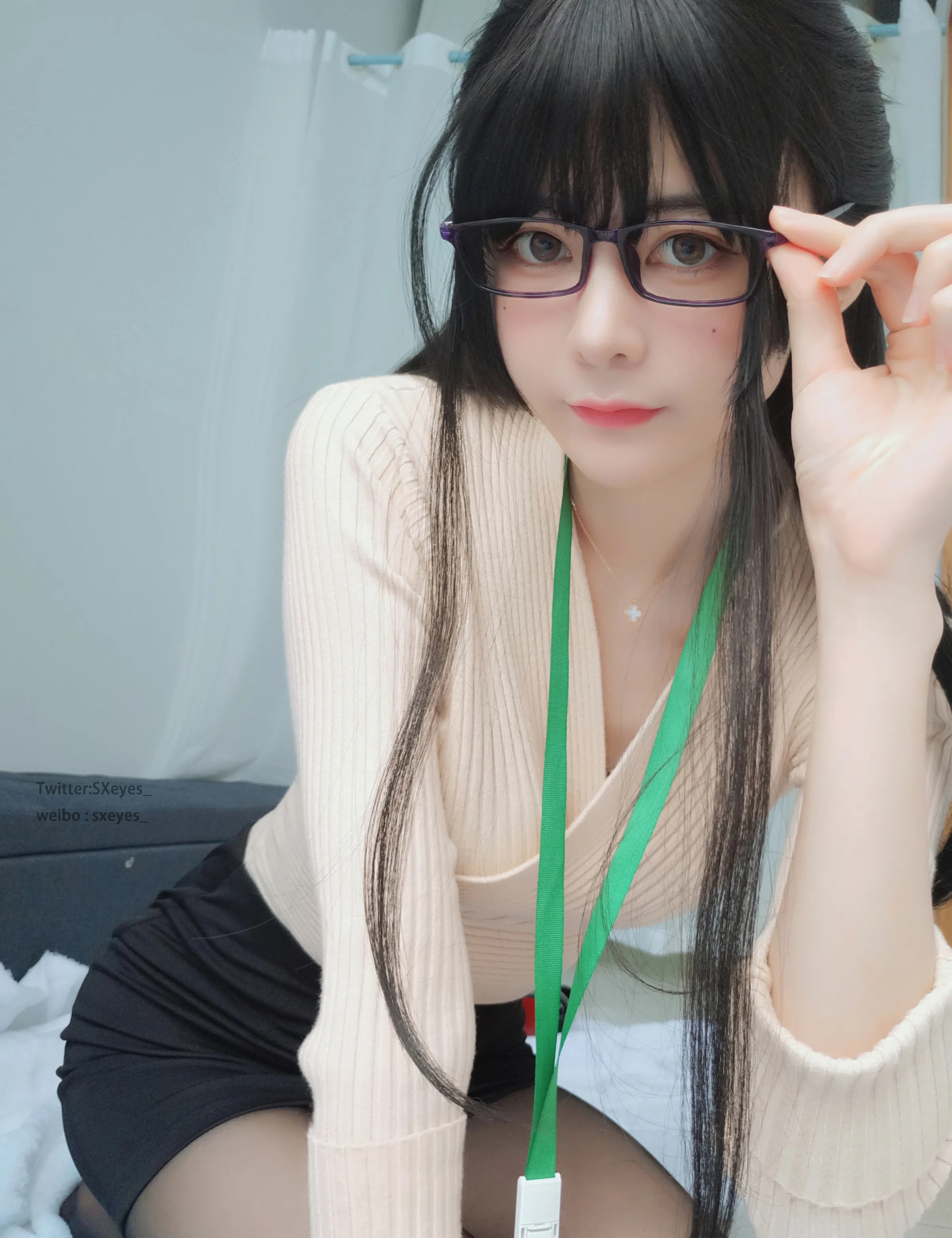 图片[5]Xiuren秀人写真高清美女套图写真下载-看套图Coser美女_眼酱大魔王w_No.058 &ndash; OL 主题写真 [24P]Xiuren秀人写真高清美女套图写真下载-看套图Coser网络美女论坛Xiuren秀人写真高清美女套图写真下载-看套图免费套图Xiuren秀人写真高清美女套图写真下载-看套图看套图