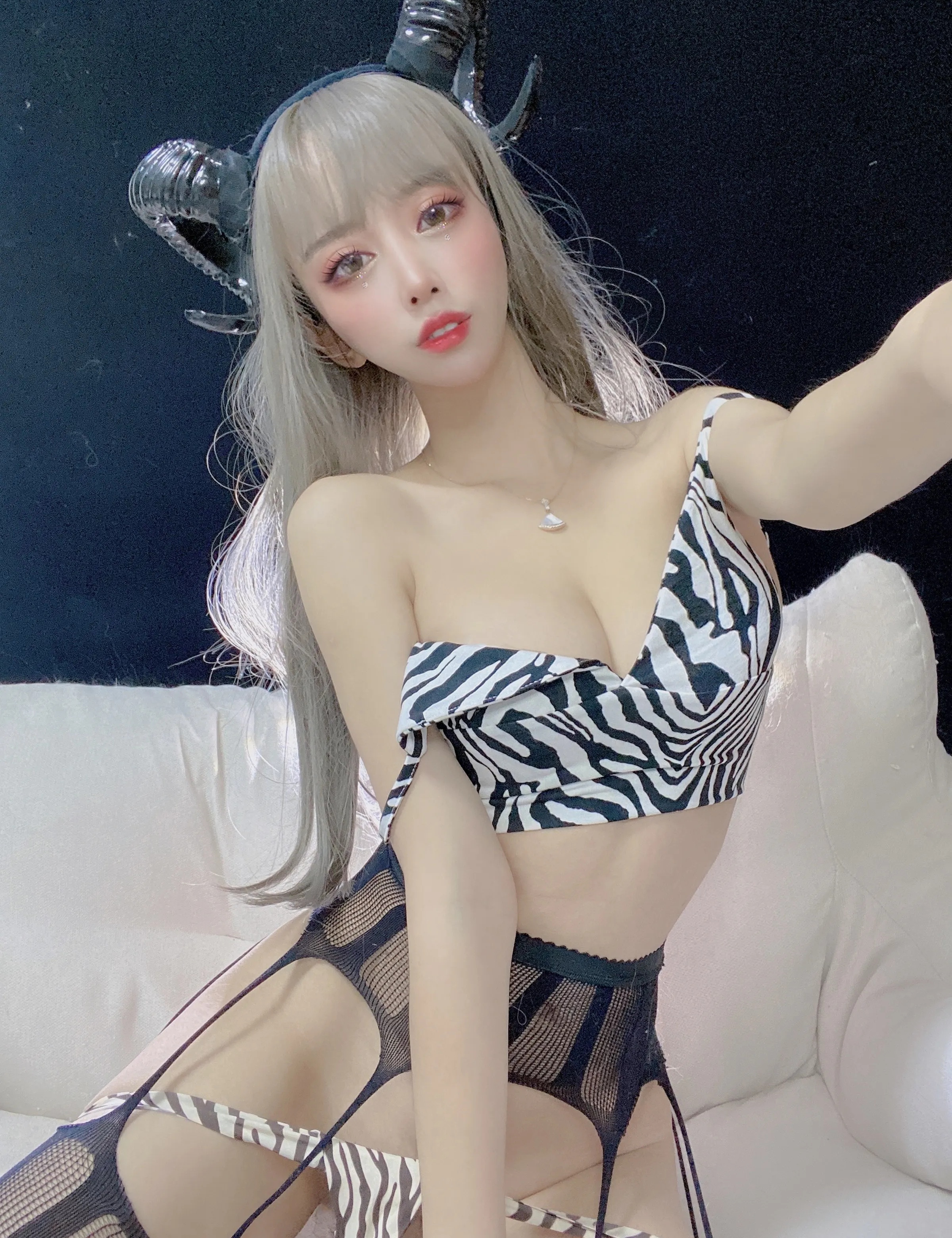 图片[1]Xiuren秀人写真高清美女套图写真下载-看套图Coser美女_过期米线线喵_No.110 新年限定魅魔 主题写真 [40P]Xiuren秀人写真高清美女套图写真下载-看套图Coser网络美女论坛Xiuren秀人写真高清美女套图写真下载-看套图免费套图Xiuren秀人写真高清美女套图写真下载-看套图看套图