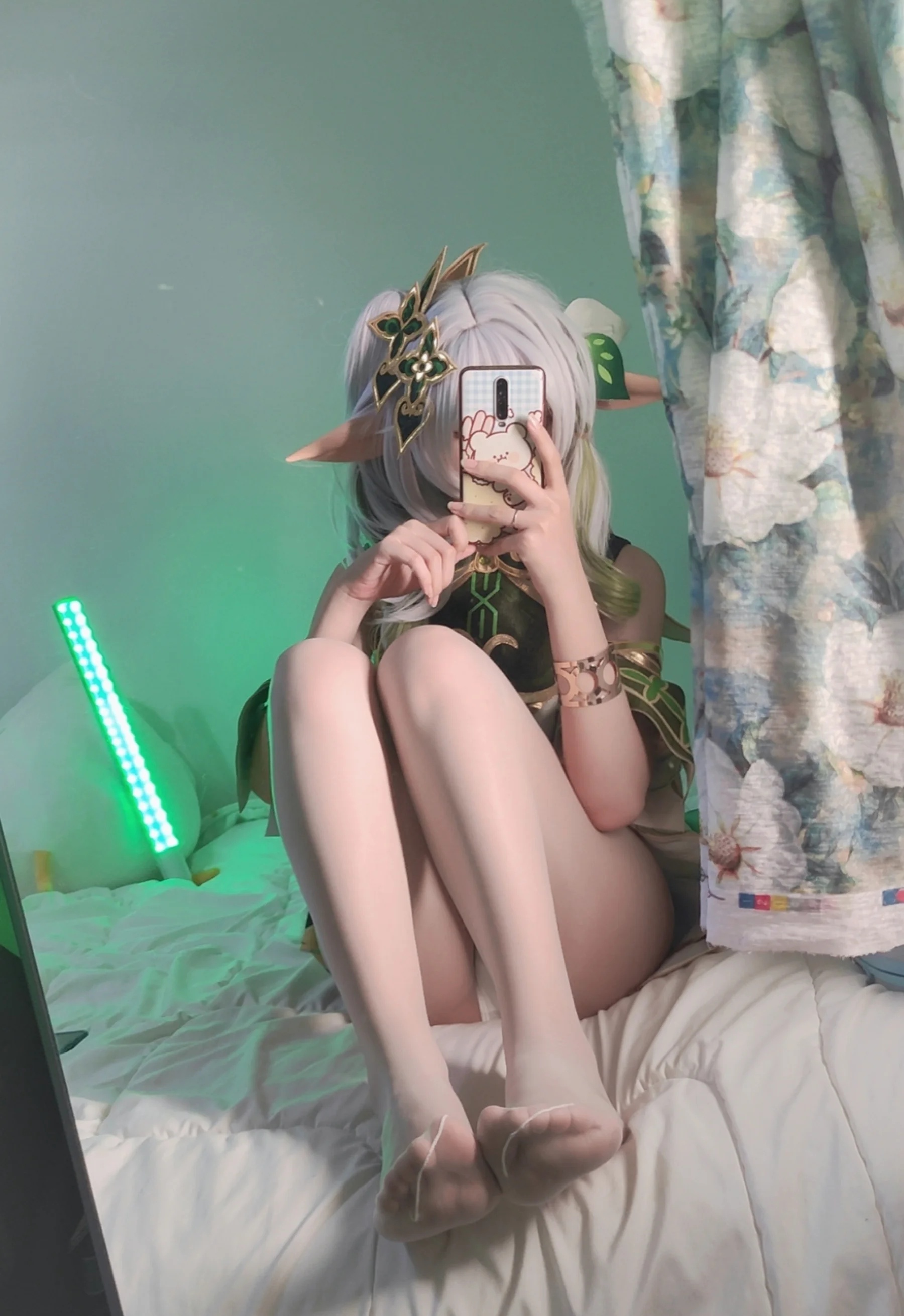 Coser美女_洛桑w伊梓_No.007 &ndash; 小草神 主题写真 [29P]-看套图