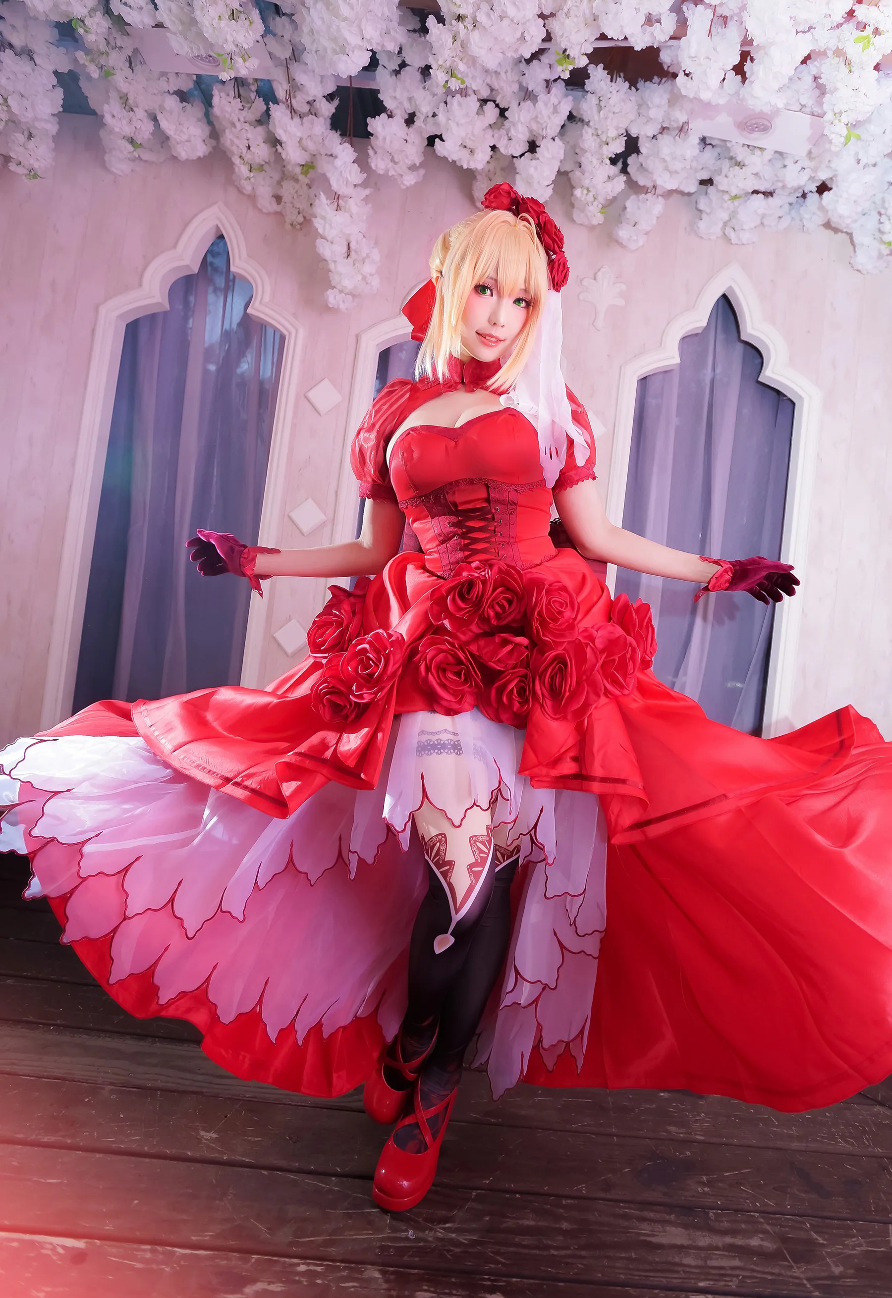 Coser妹子_ElyEE子_No.065 尼禄-红玫瑰 主题写真 [12P]Xiuren秀人写真高清美女套图写真下载-看套图看套图