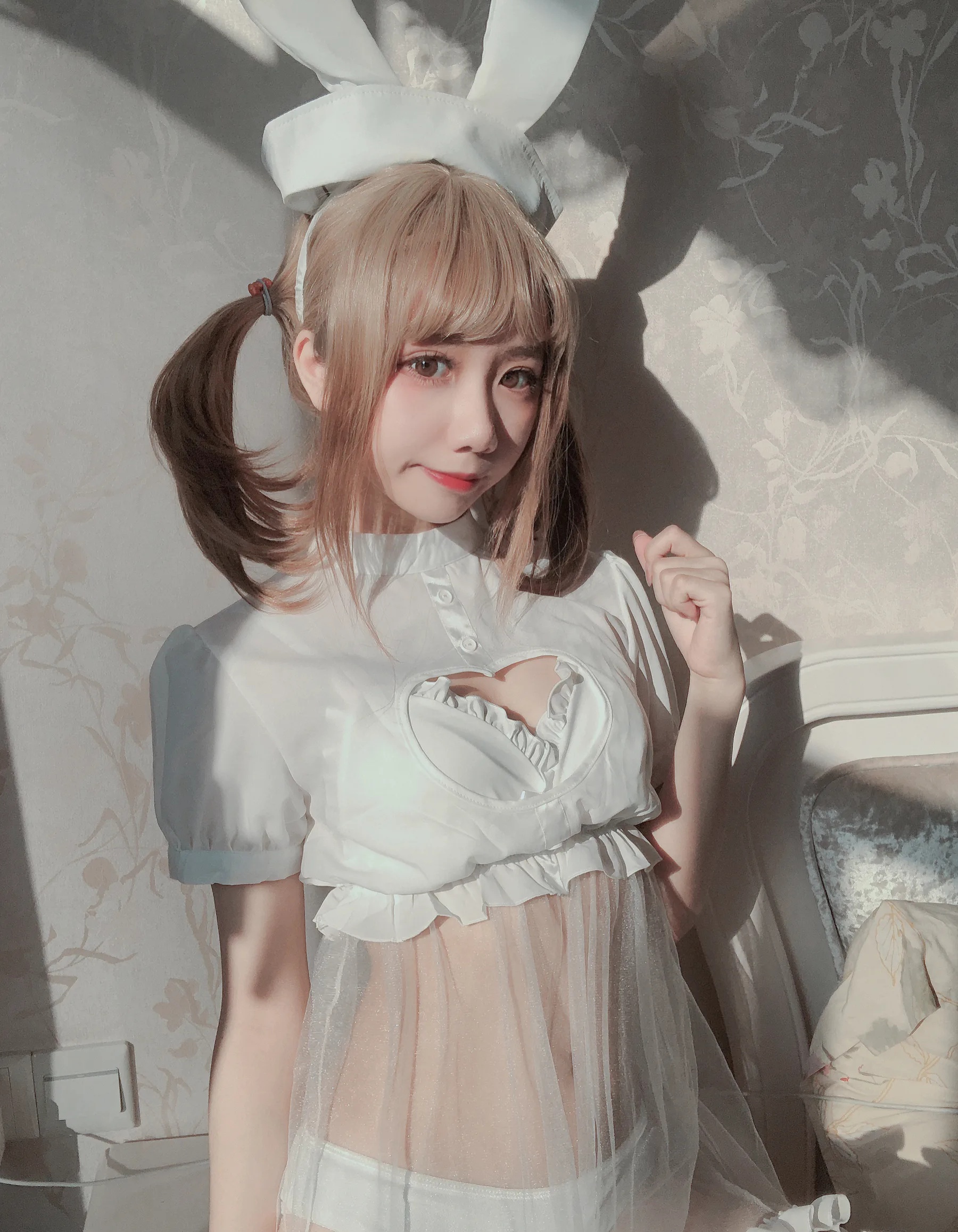 Coser美女_果咩酱w_No.015 &ndash; 兔子护士 主题写真 [12P]Xiuren秀人写真高清美女套图写真下载-看套图看套图