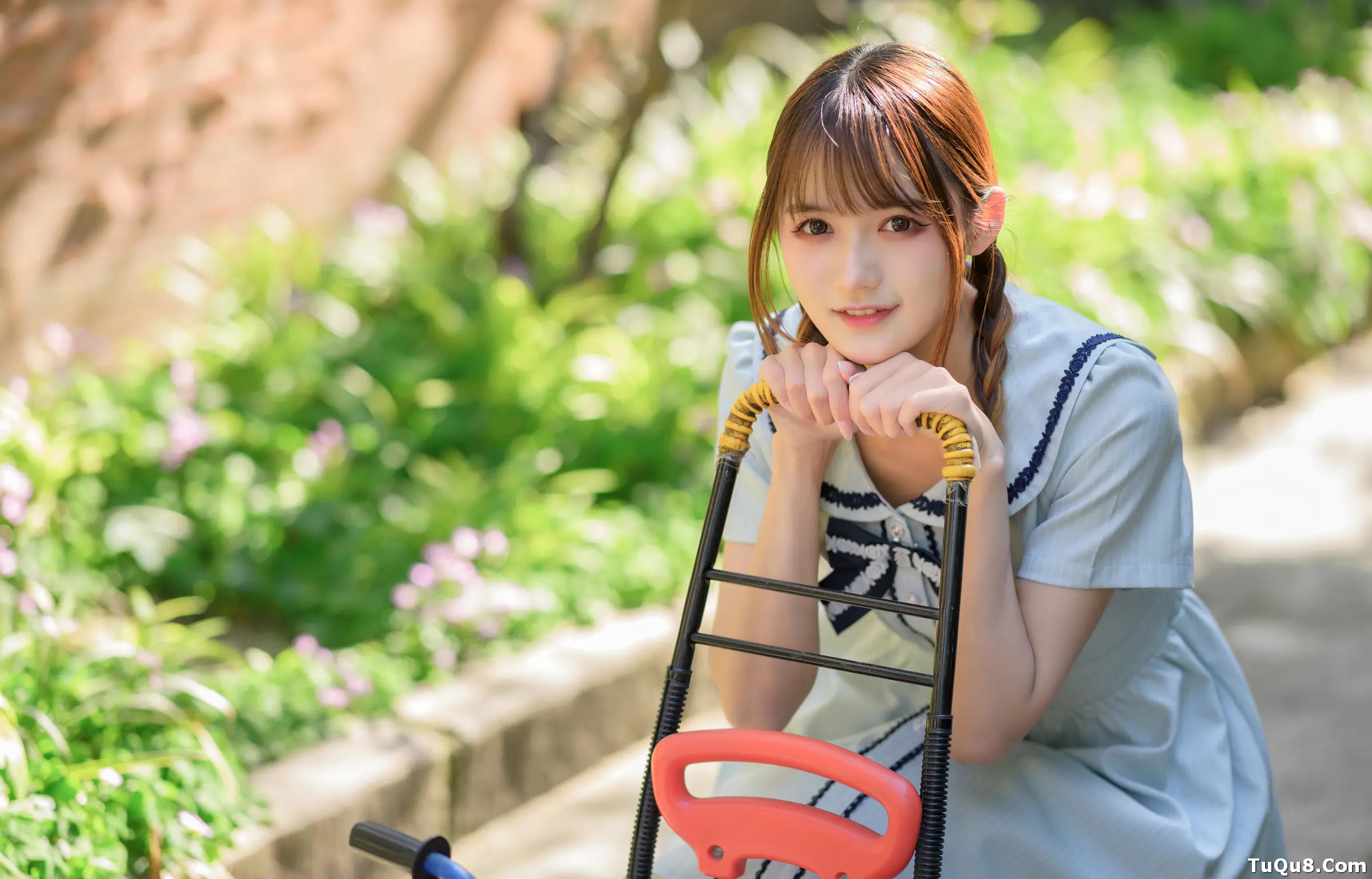 颜值博主_兔子Zzz不吃胡萝卜_No.043 &ndash; 家门口的小幸运 [32P]Xiuren秀人写真高清美女套图写真下载-看套图看套图