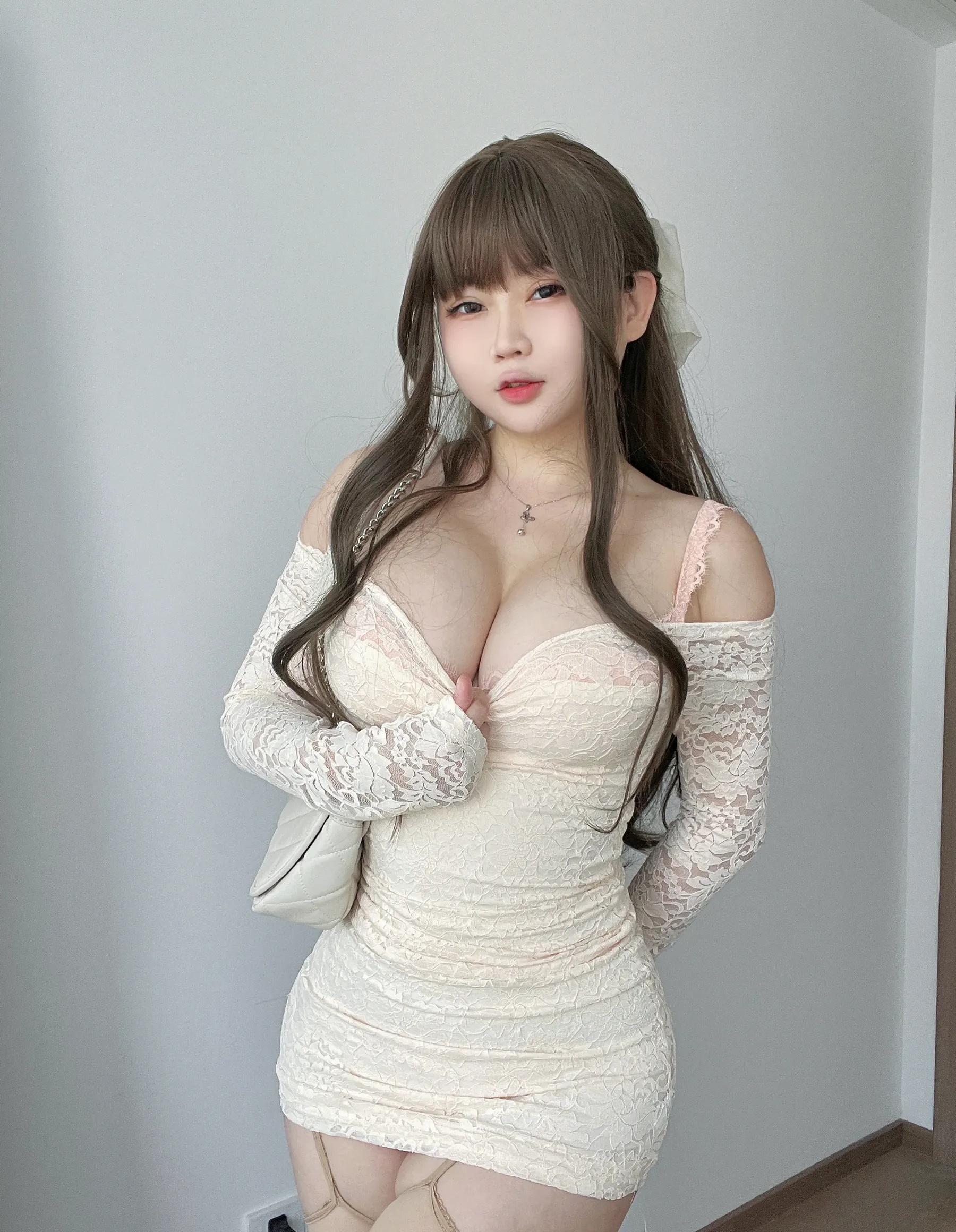 Coser美女_是依酱吖_No.075 学姐约会日 主题写真 [30P]-看套图