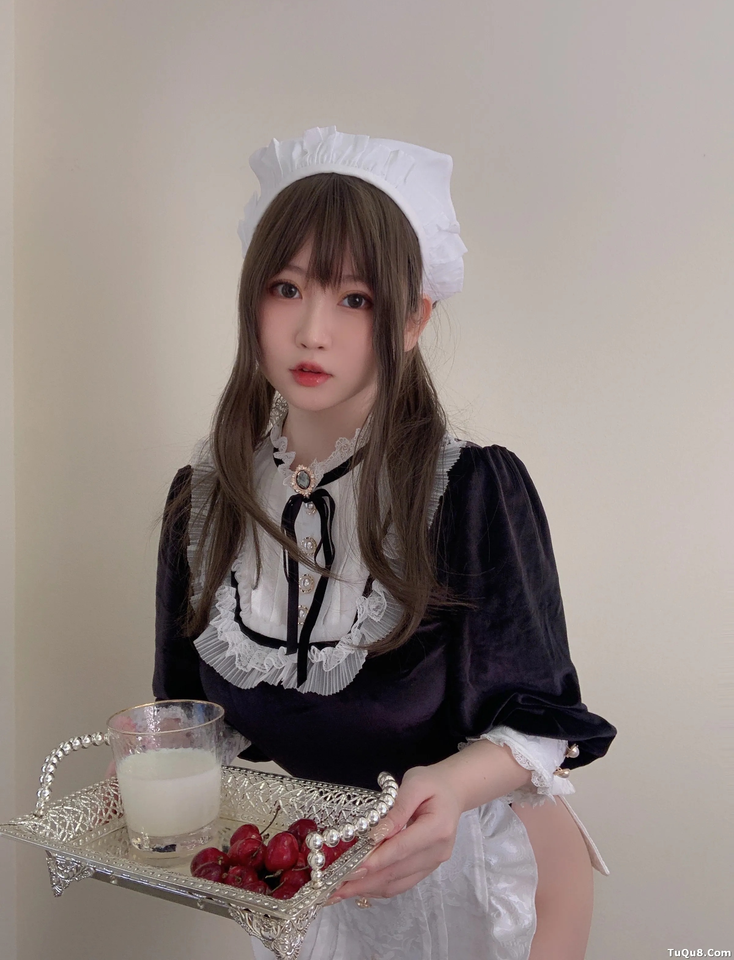 Coser美女_是依酱吖_No.049 女仆馆长 主题写真 [50P]Xiuren秀人写真高清美女套图写真下载-看套图看套图