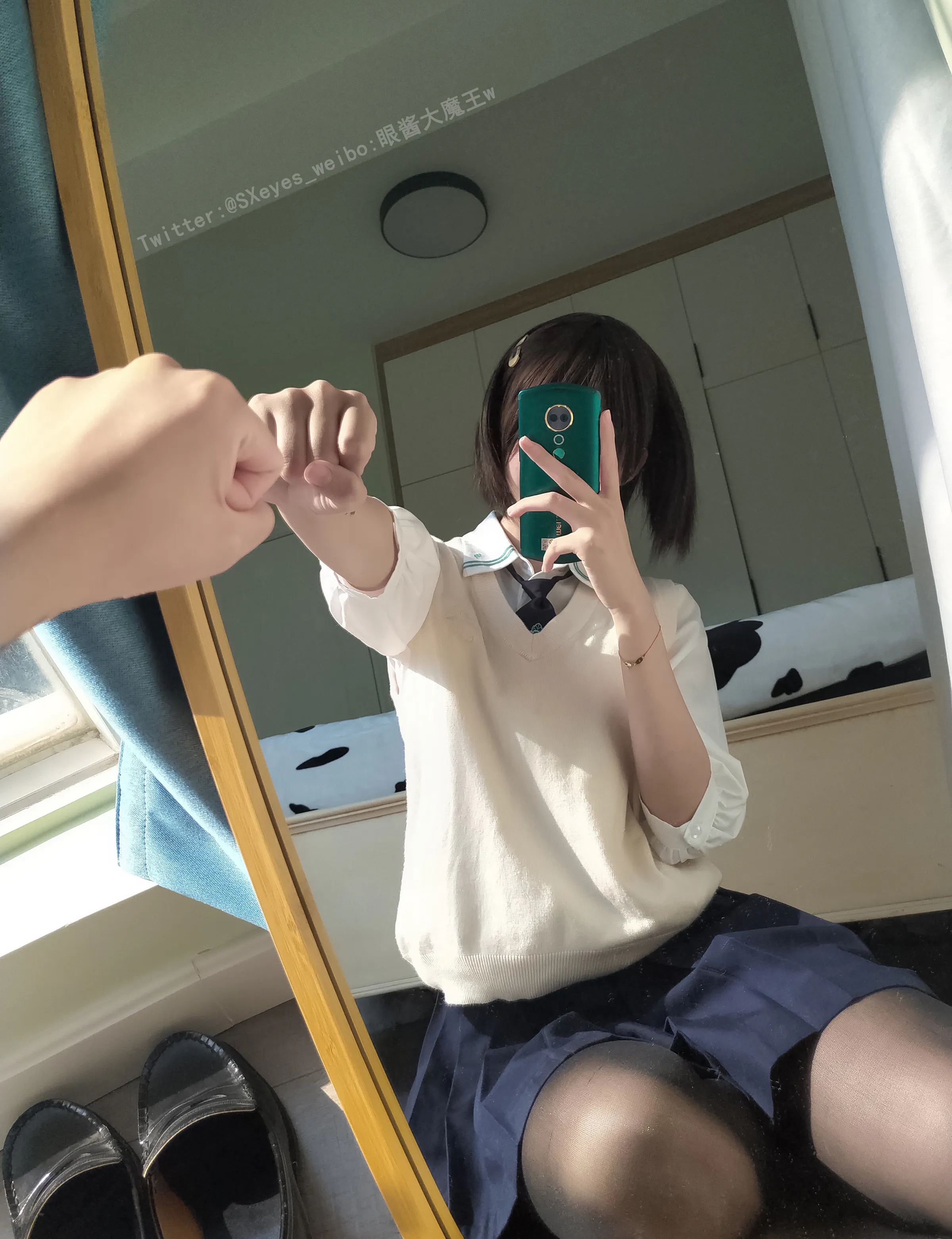 Coser美女_眼酱大魔王w_No.067 &ndash; 小学妹 主题写真 [35P]Xiuren秀人写真高清美女套图写真下载-看套图看套图