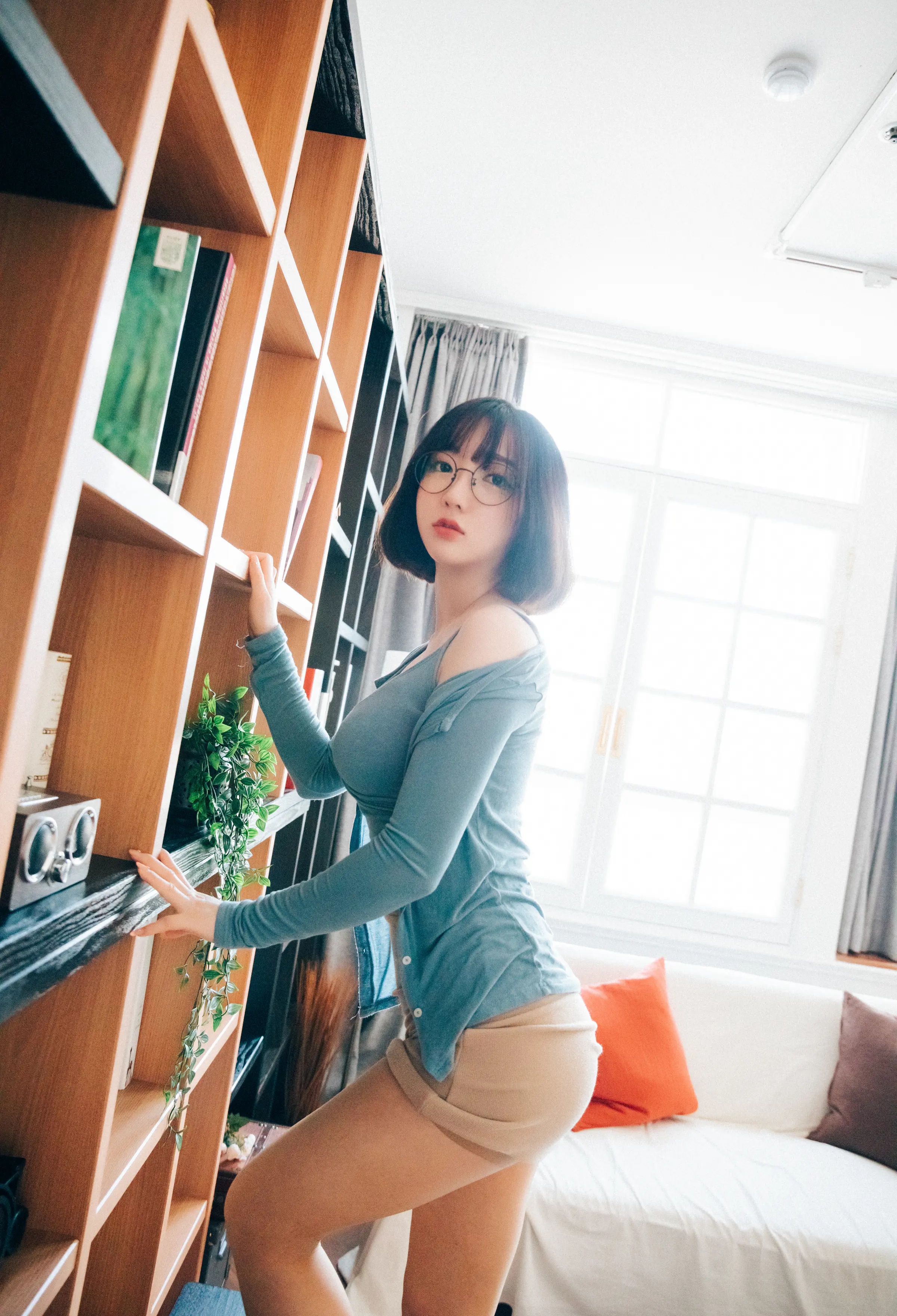韩国写真机构_Loozy_No.033 &ndash; Ye Eun - Librarian Girl [84P]Xiuren秀人写真高清美女套图写真下载-看套图看套图