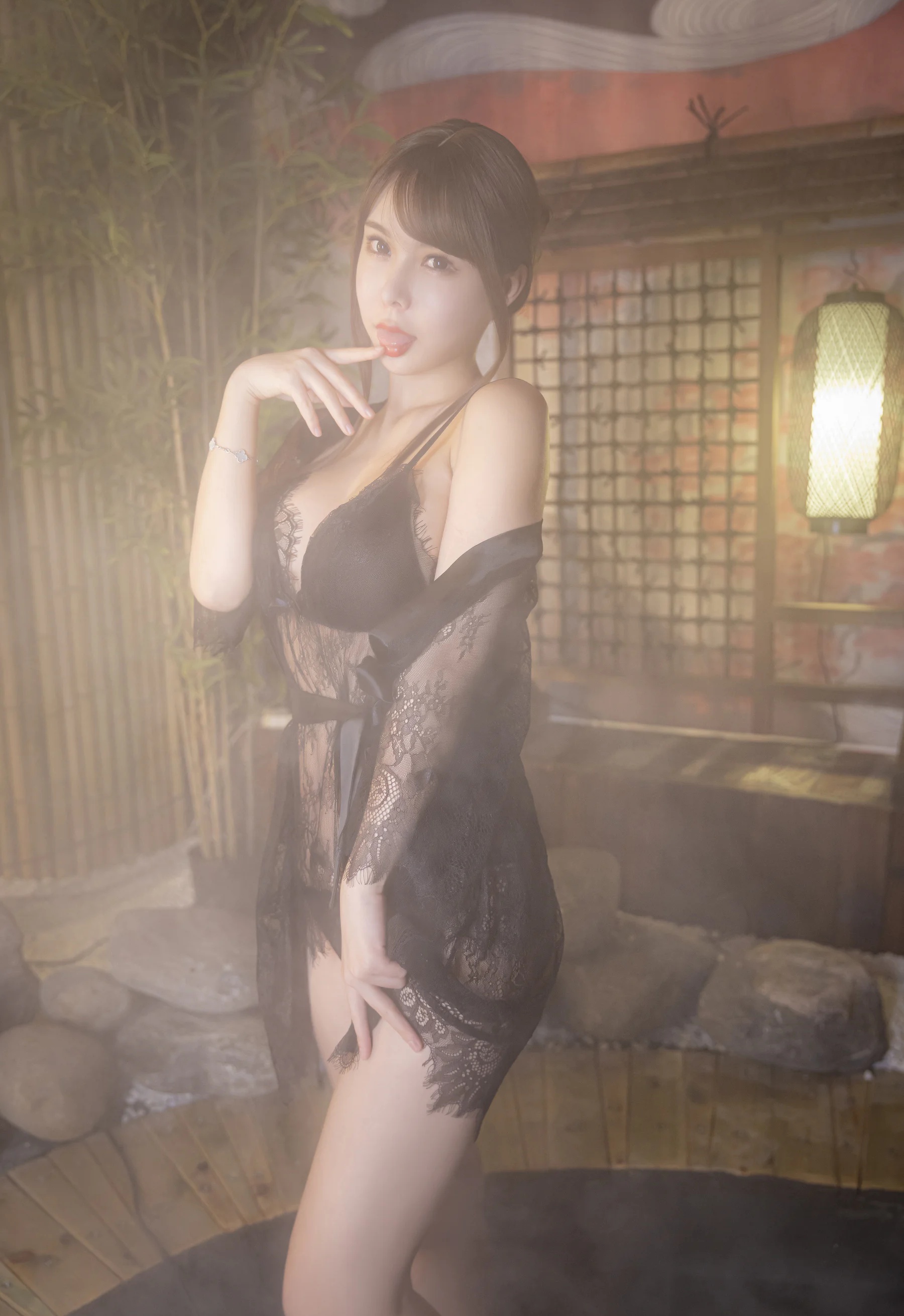 图片[5]-动漫博主_亚马逊鲶鱼_No.033 &ndash; 温泉黑色蕾丝 主题写真 [33P]-Coser网络美女论坛-免费套图-看套图
